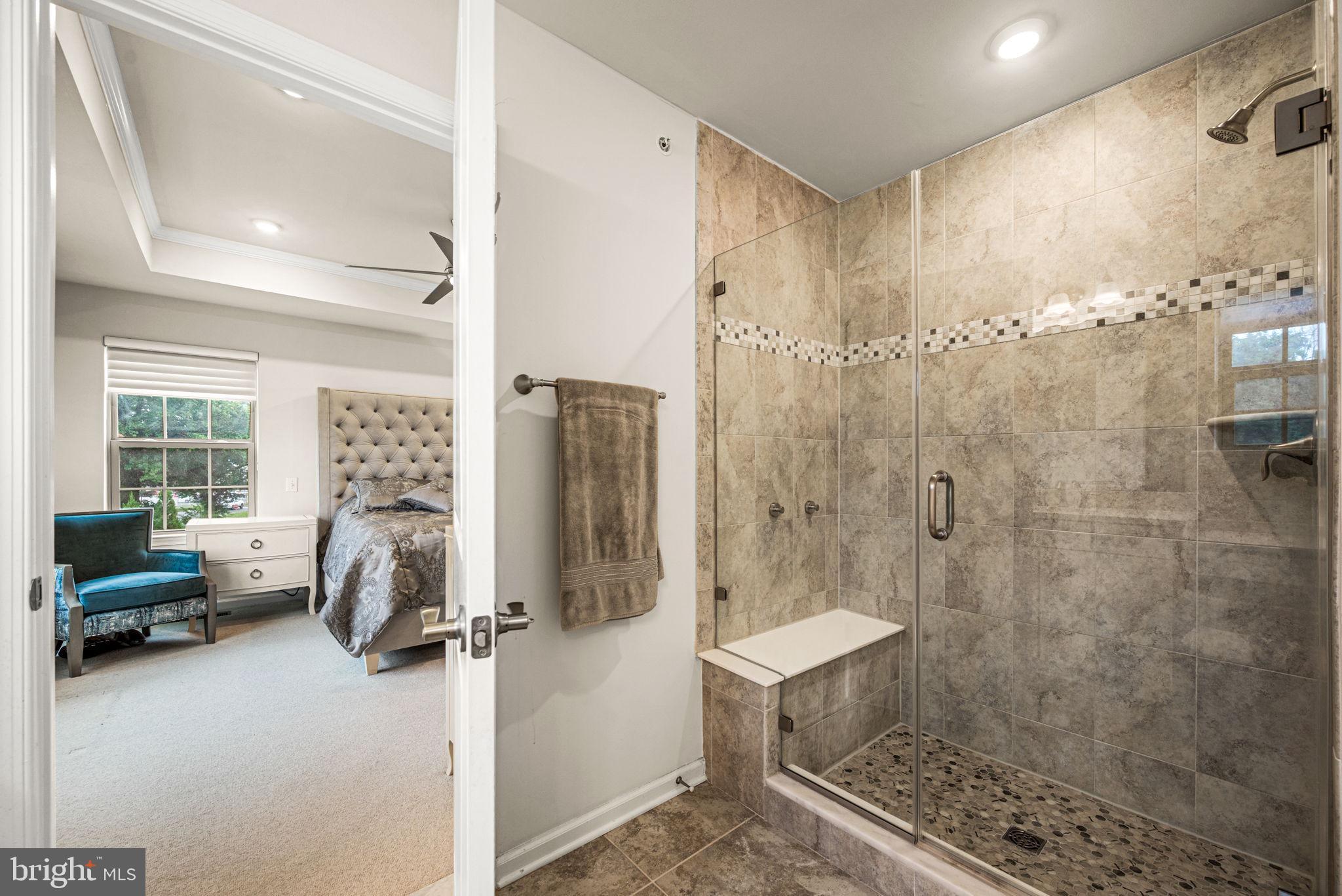 TALL OAKS - Residential