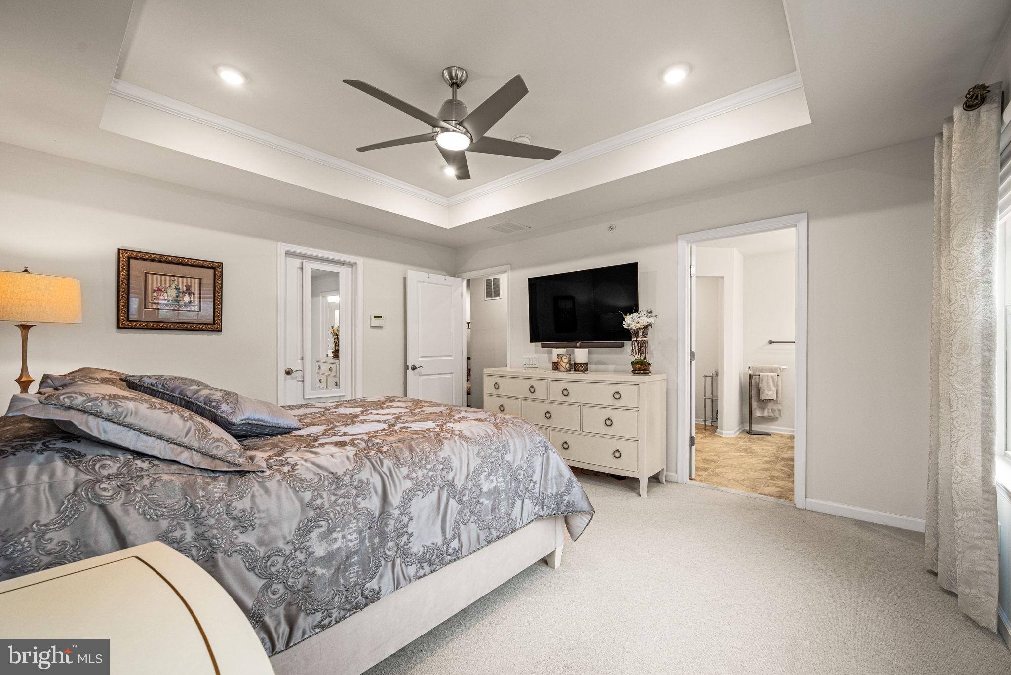 TALL OAKS - Residential