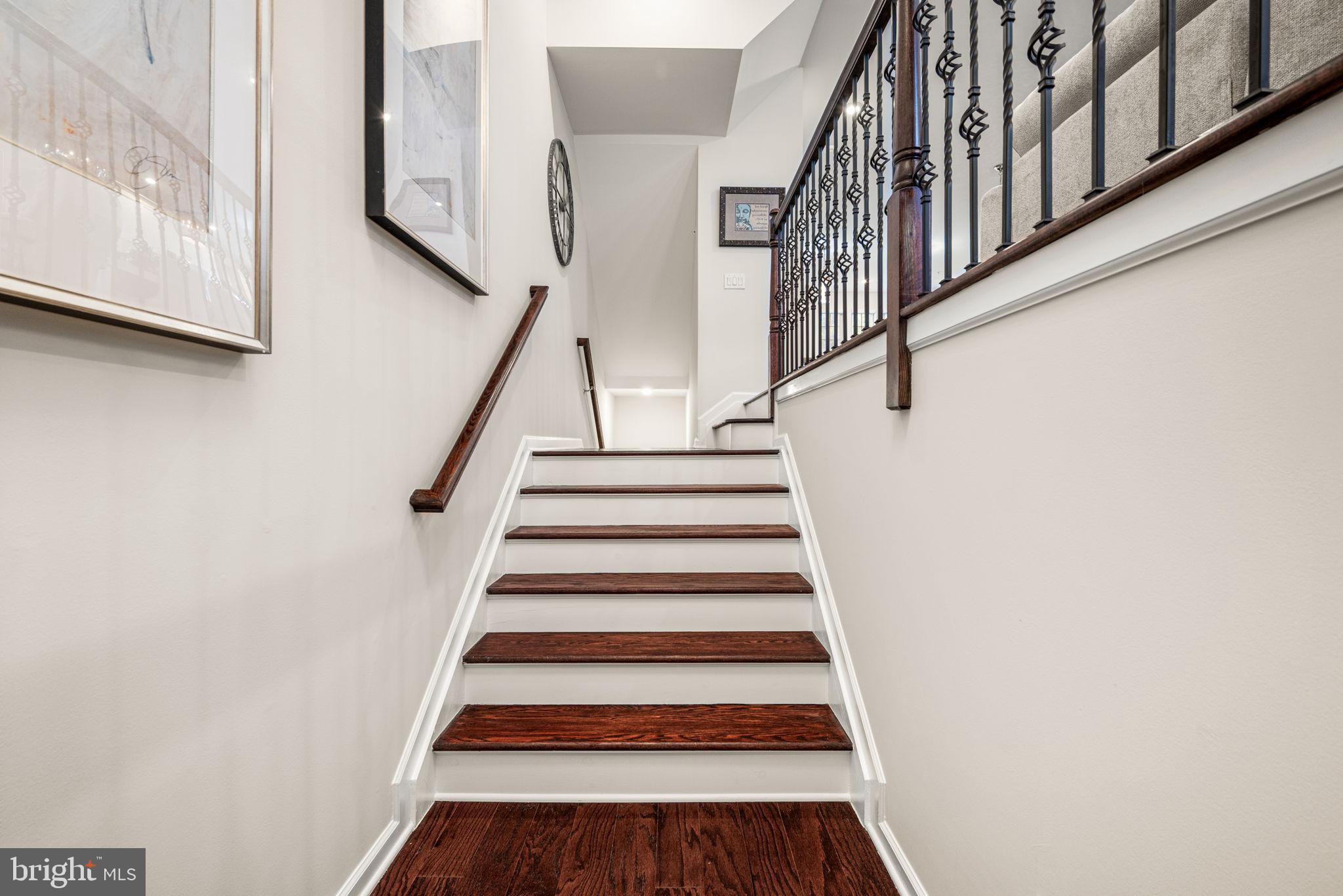 TALL OAKS - Residential