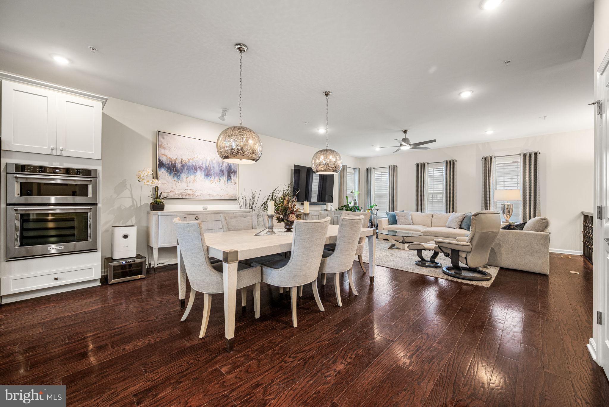 TALL OAKS - Residential