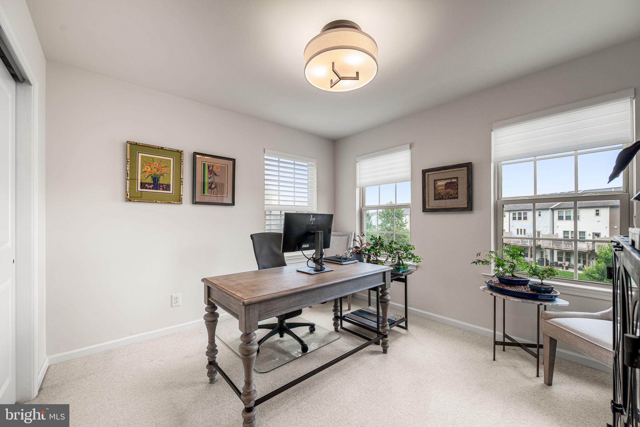 TALL OAKS - Residential