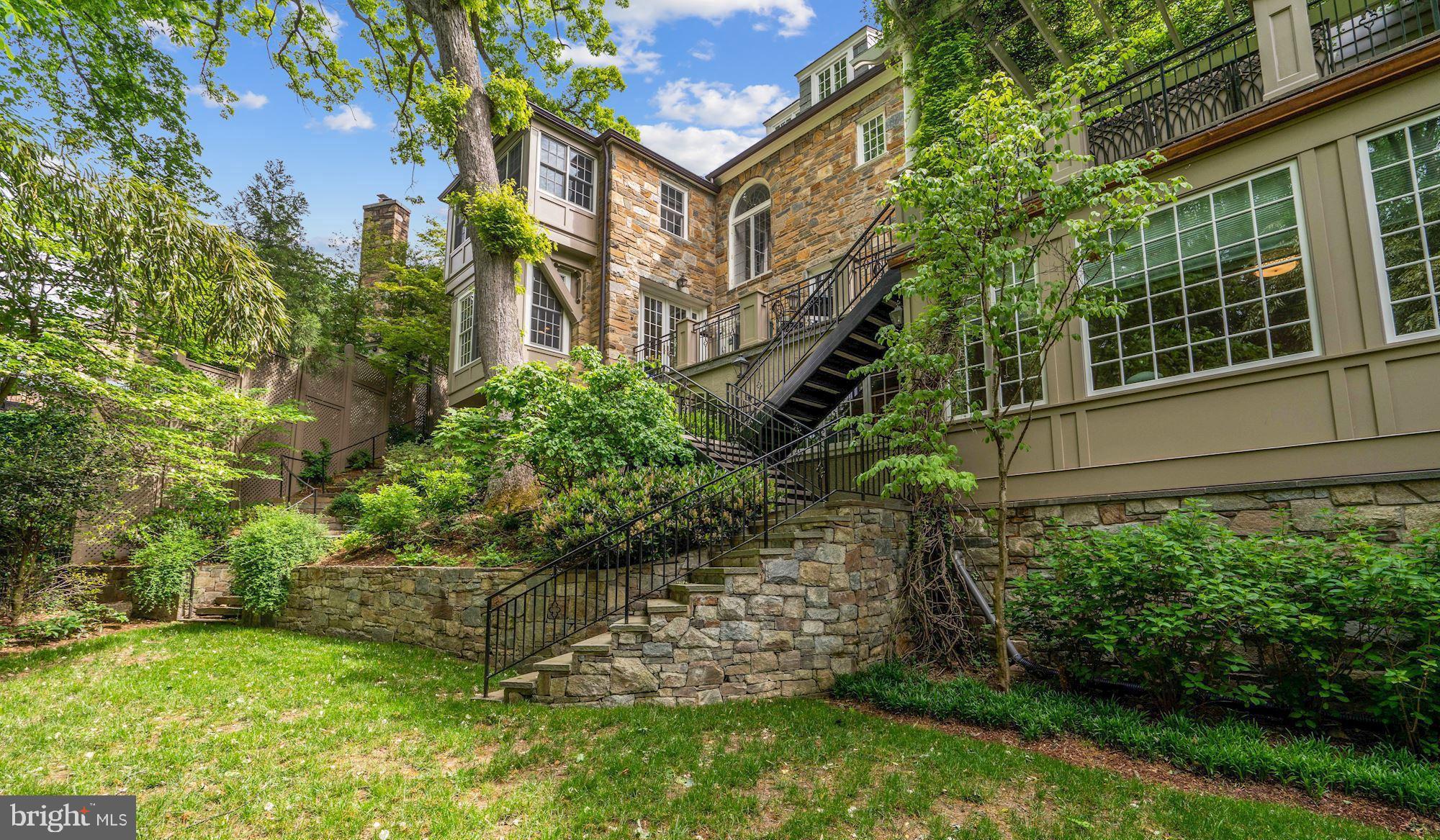 MASSACHUSETTS AVENUE HEIGHTS - Residential