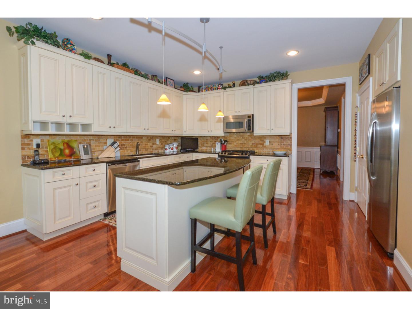 FOXCROFT OF BLUE B - Residential