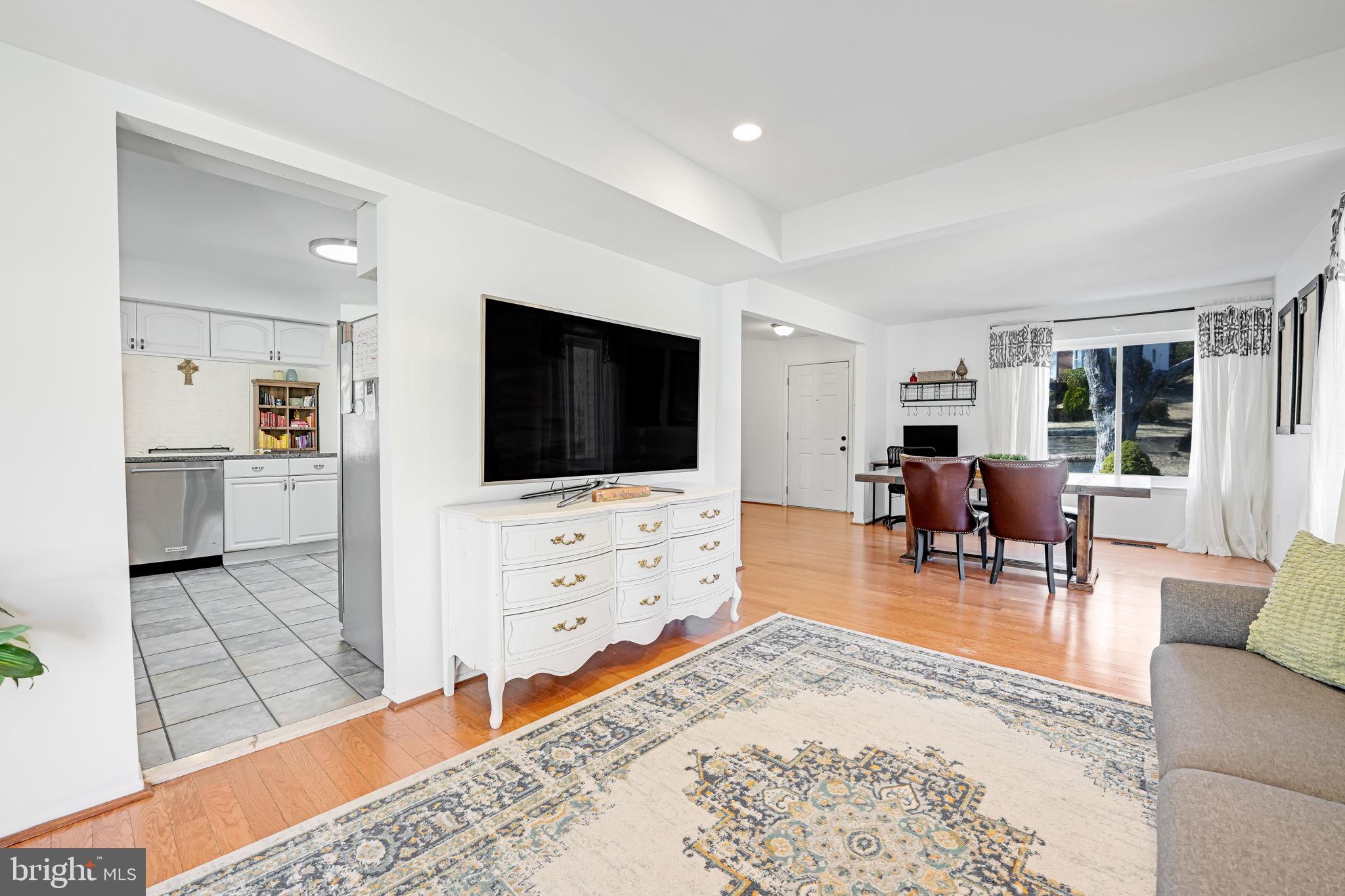 MONTCLAIR - Residential