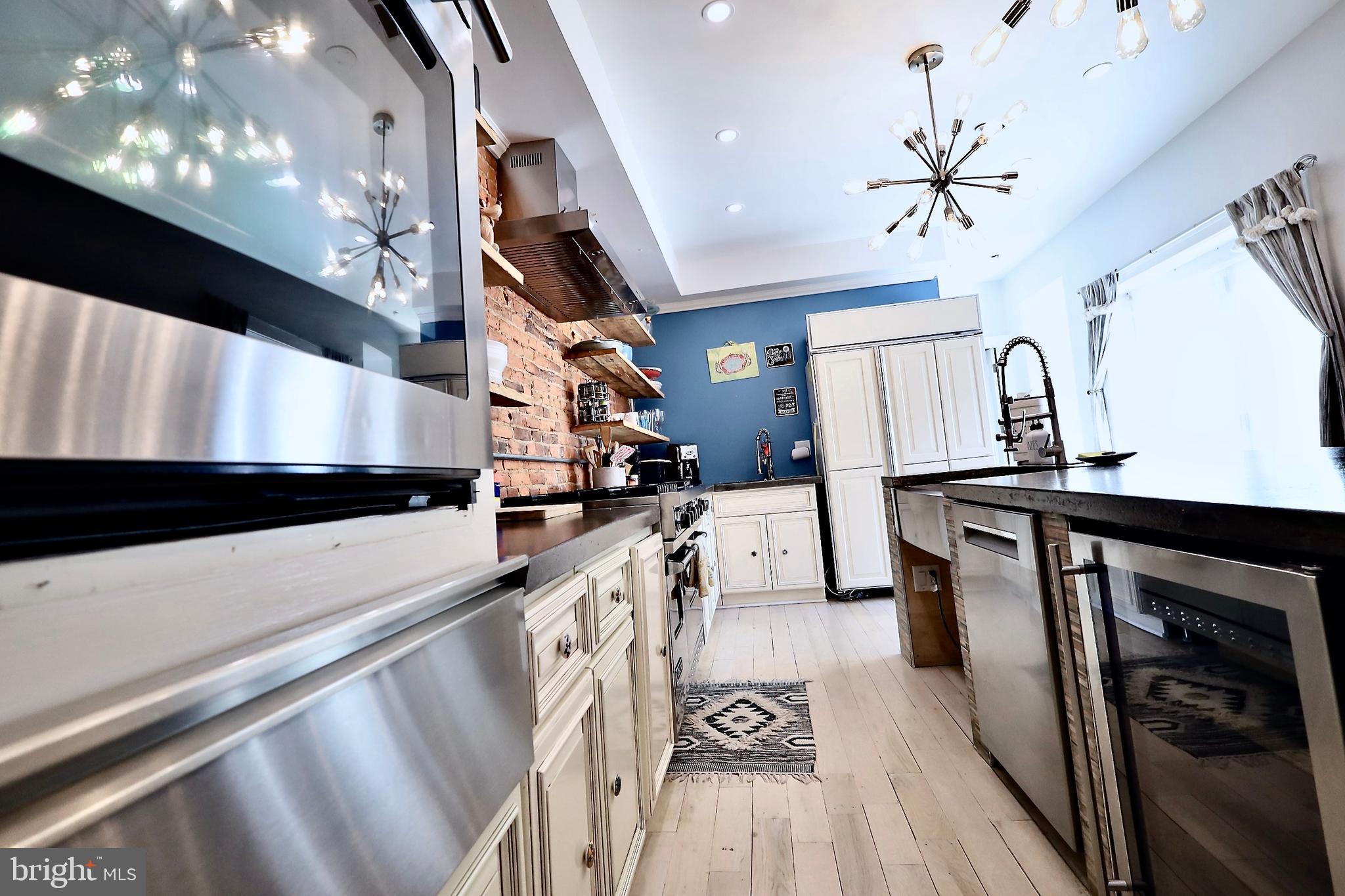 NORRIS SQUARE - Residential Lease