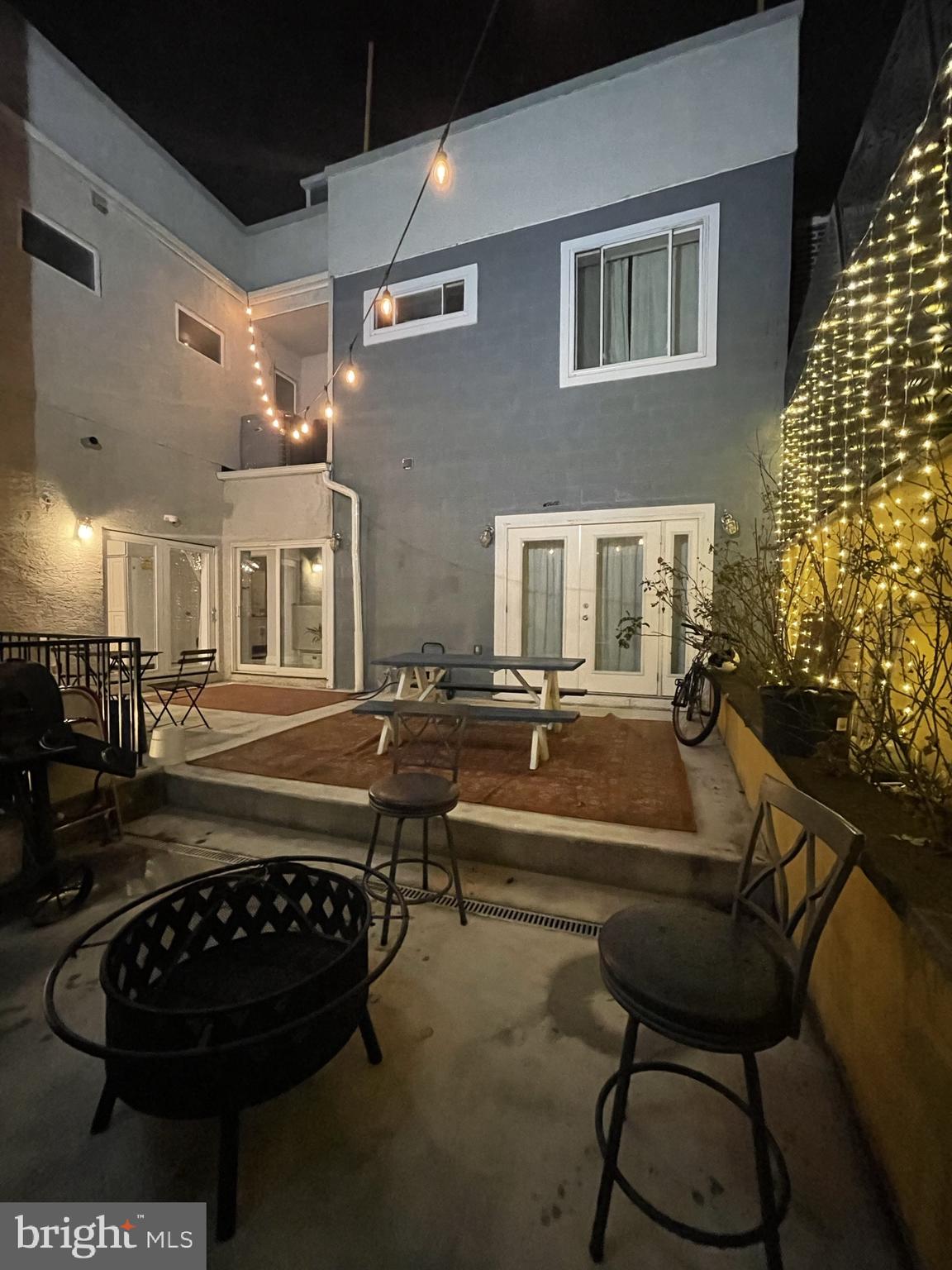 NORRIS SQUARE - Residential Lease