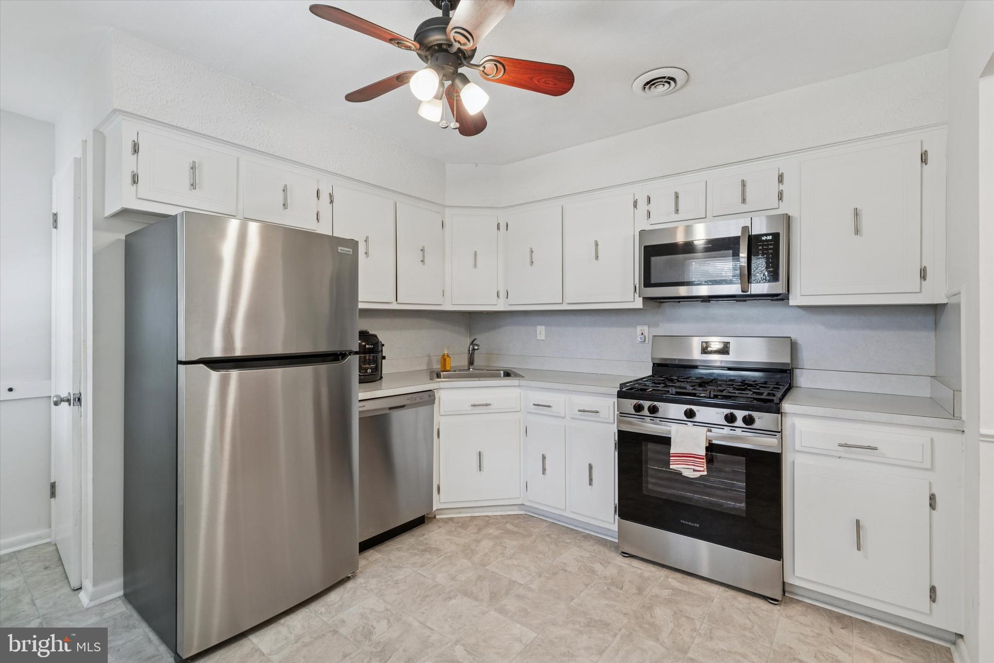 WILLOW GROVE - Residential