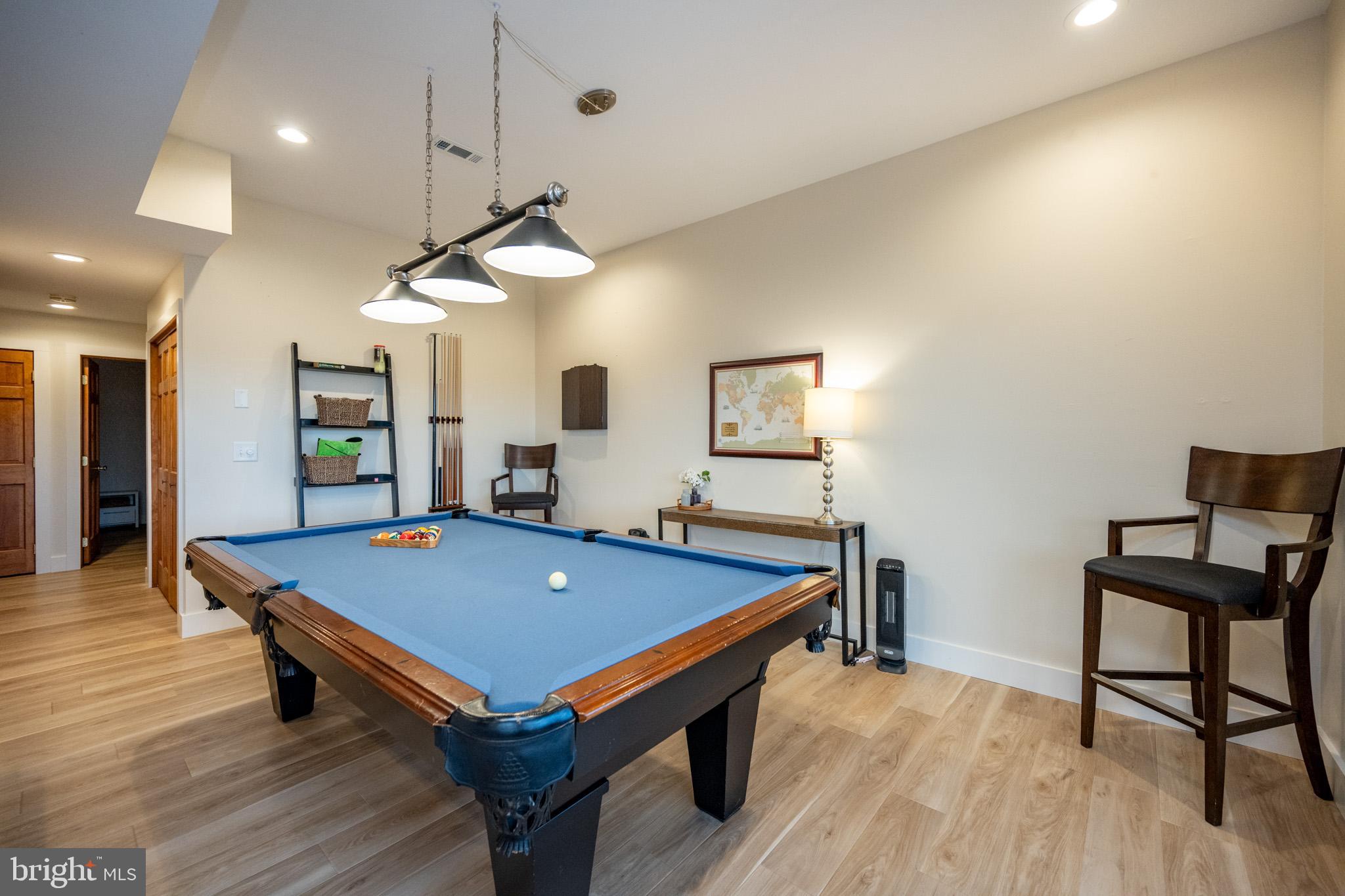 WATERFRONT GREENS - Residential