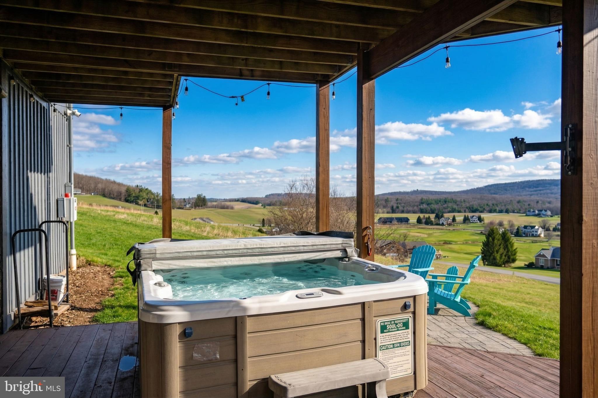 WATERFRONT GREENS - Residential