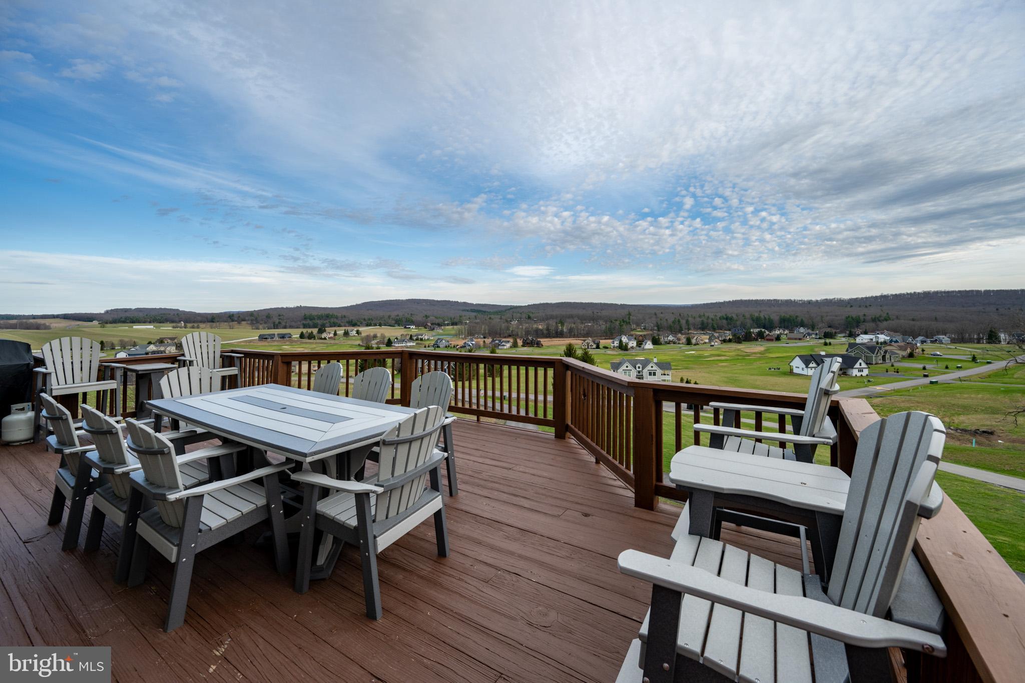 WATERFRONT GREENS - Residential