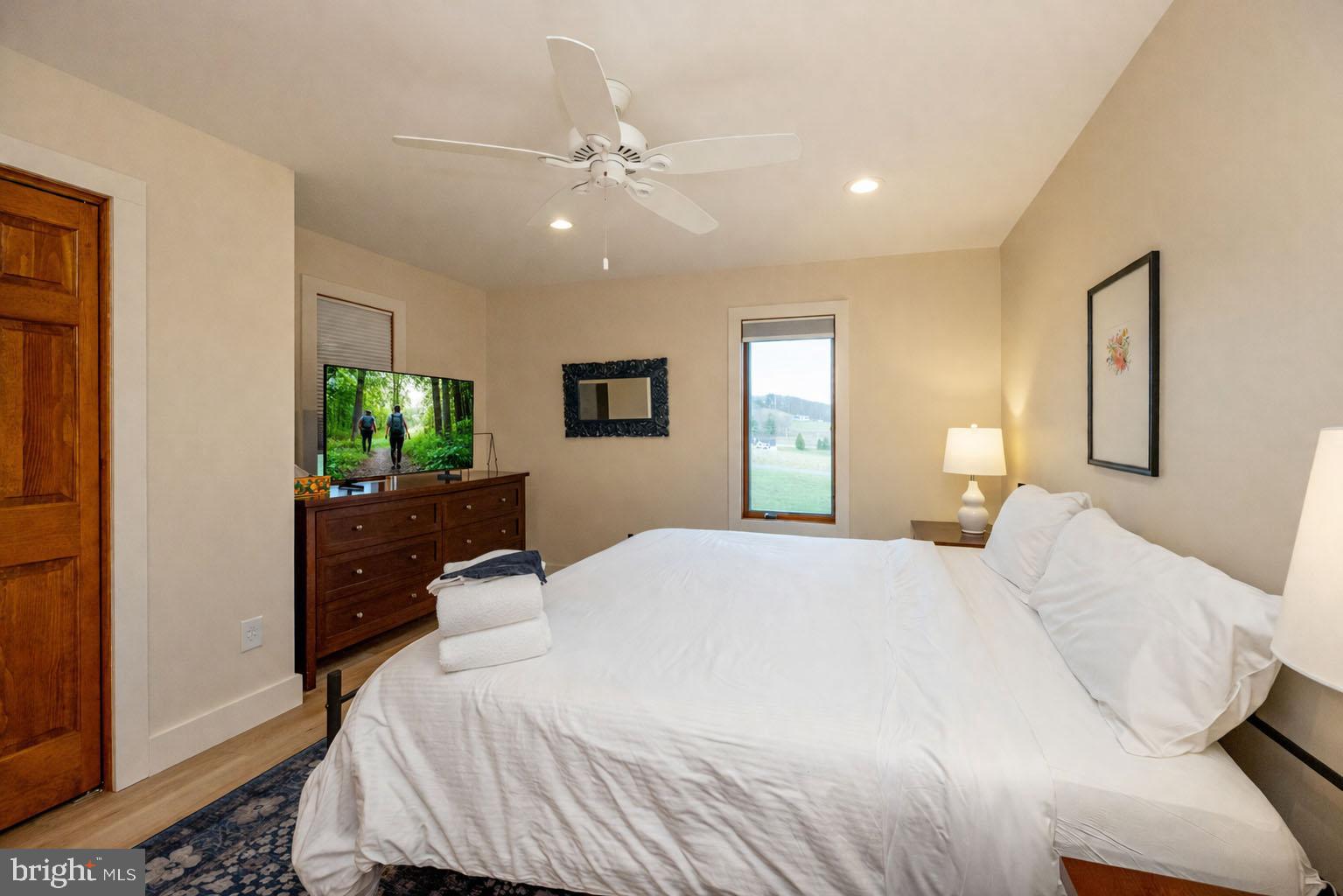 WATERFRONT GREENS - Residential