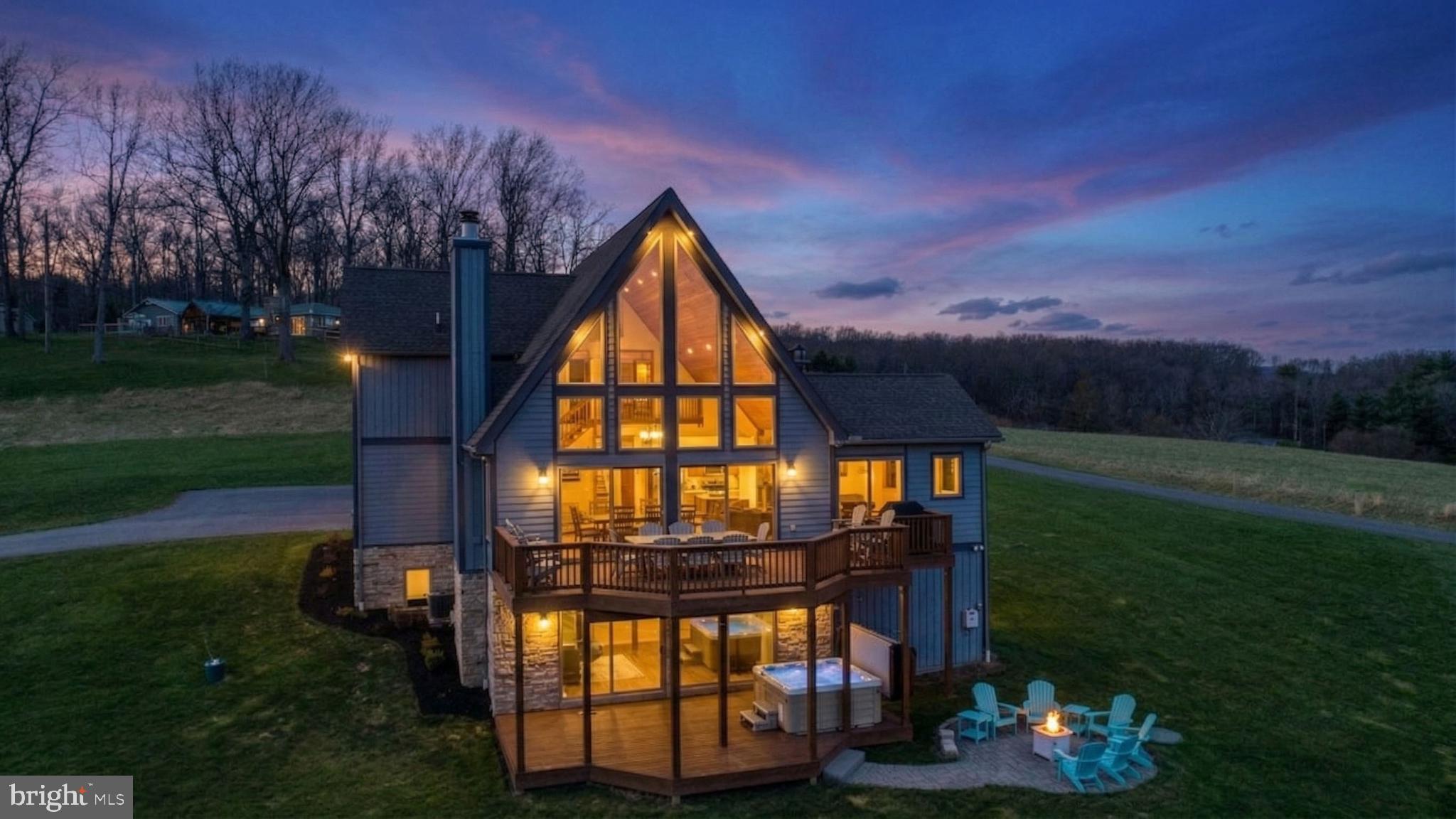 WATERFRONT GREENS - Residential