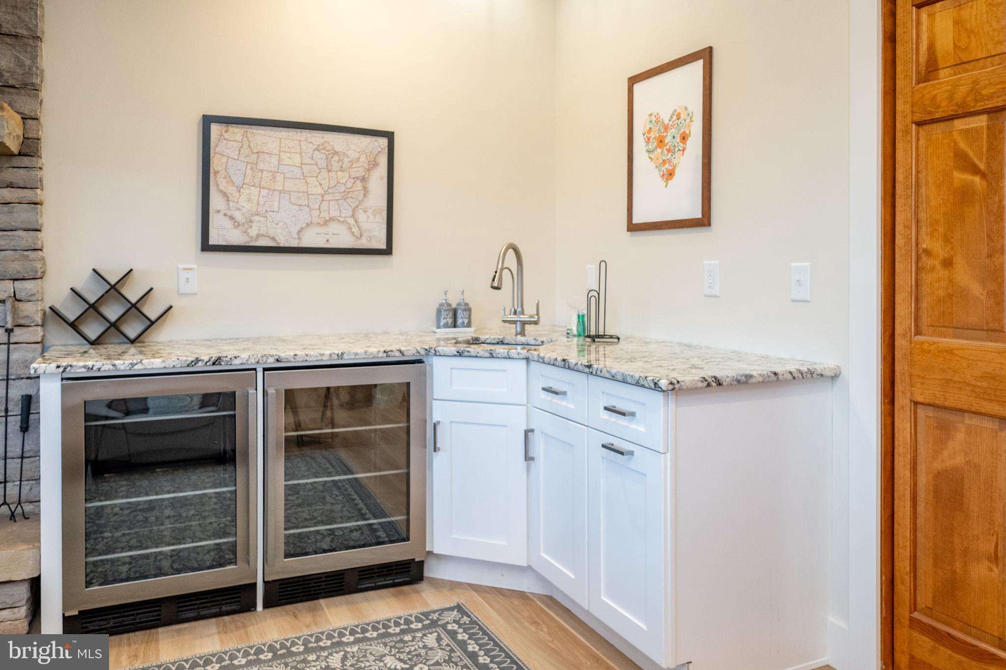 WATERFRONT GREENS - Residential