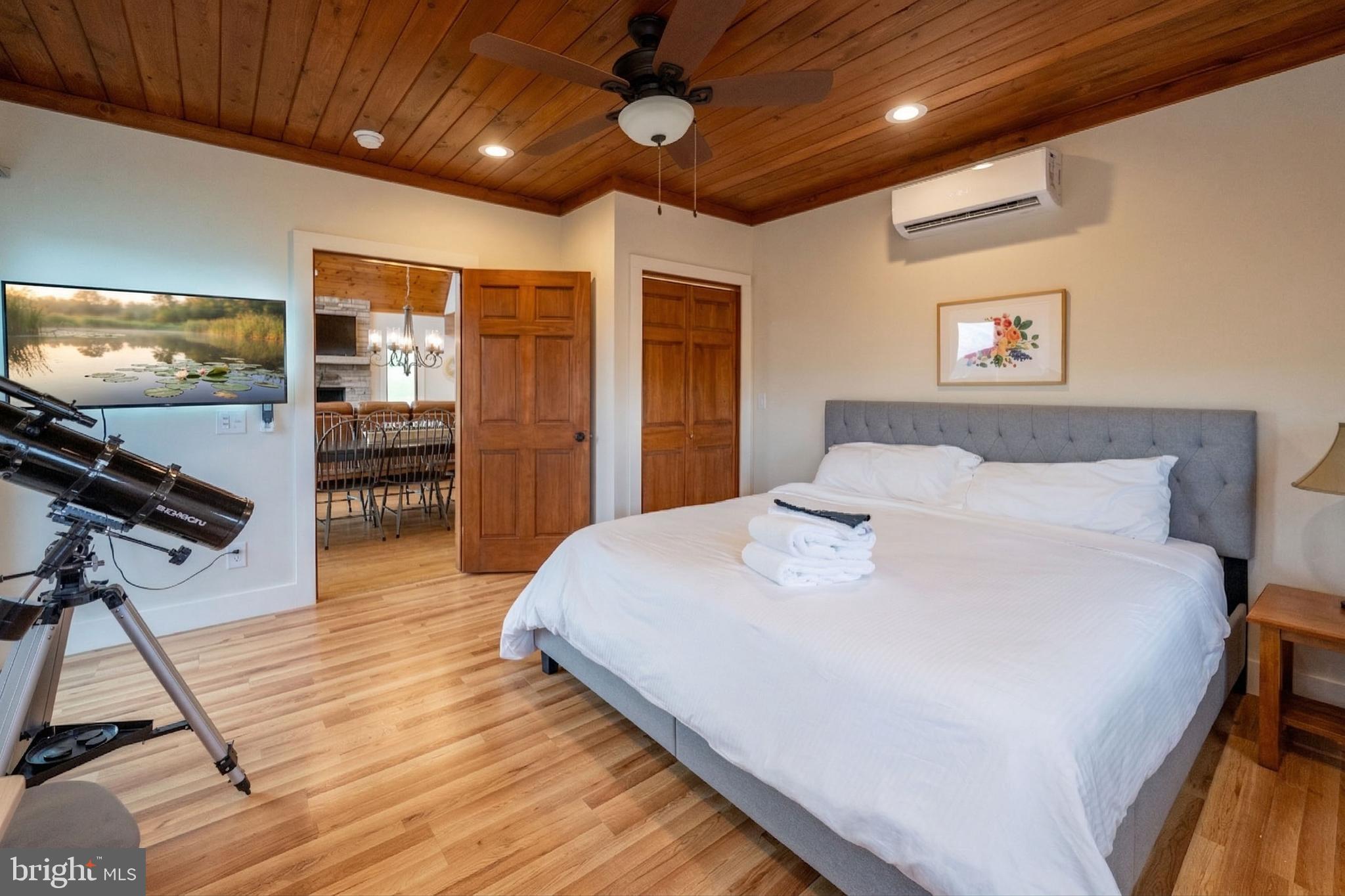 WATERFRONT GREENS - Residential