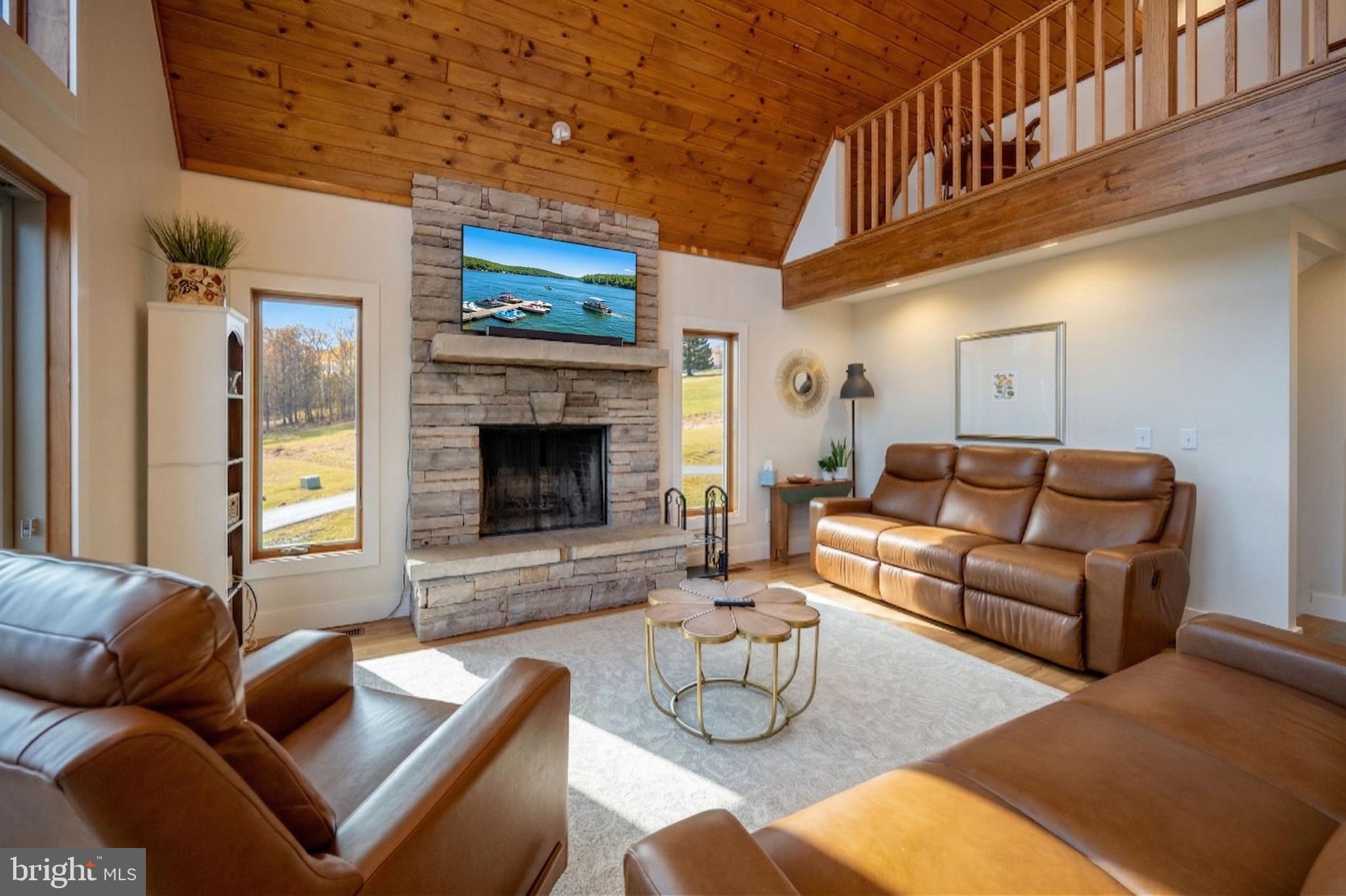 WATERFRONT GREENS - Residential