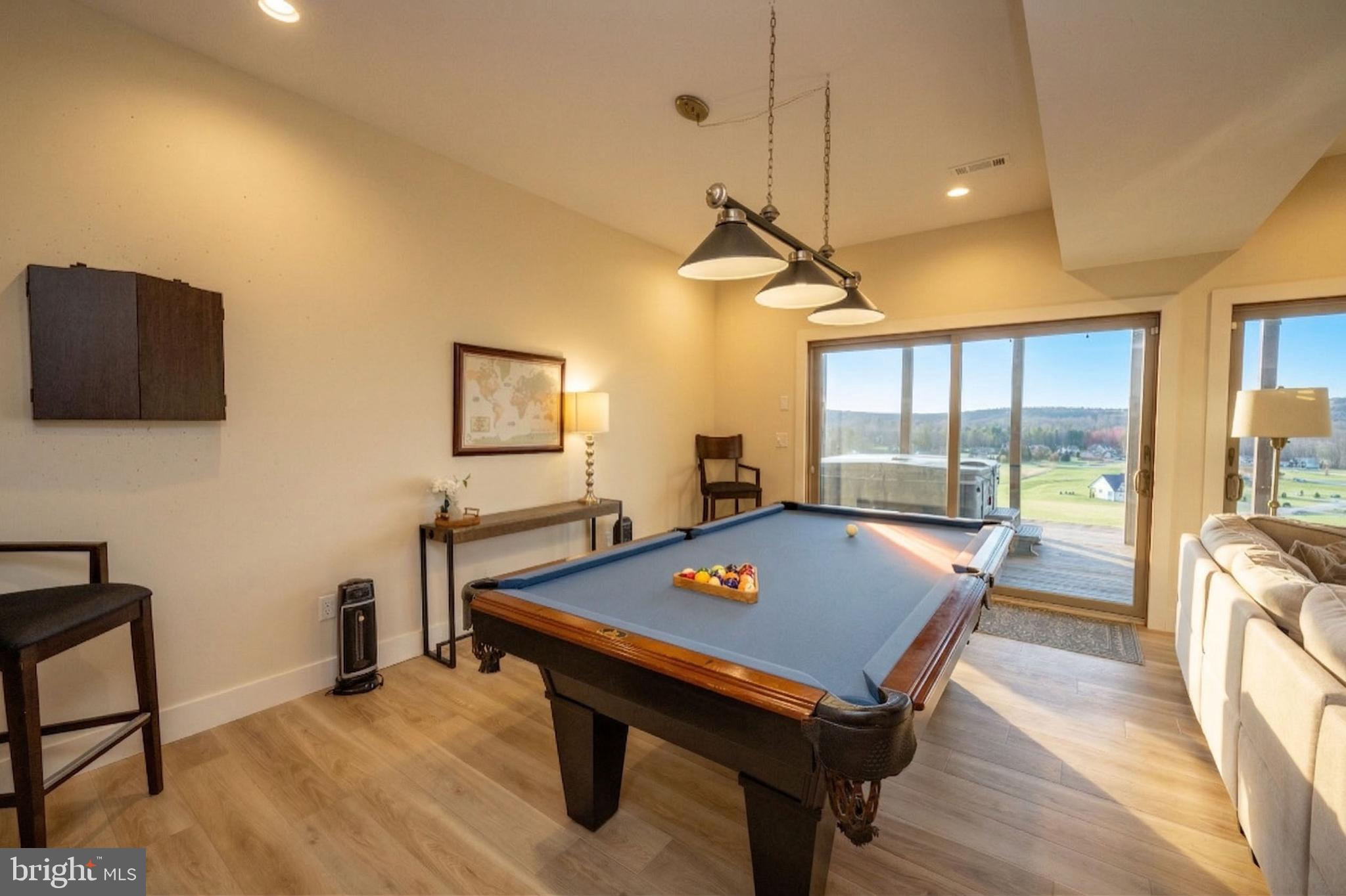 WATERFRONT GREENS - Residential