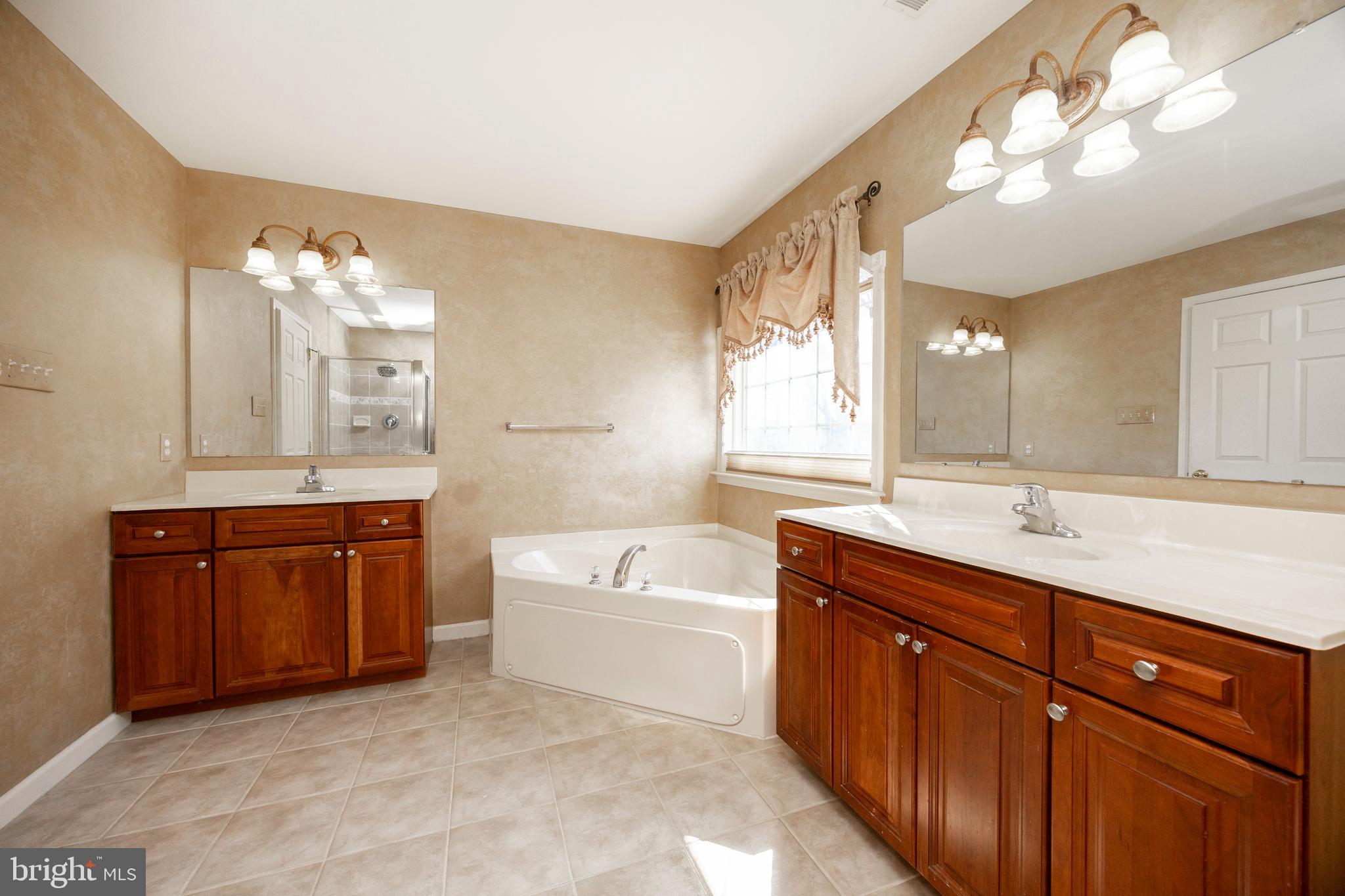 PROVIDENCE HILL - Residential