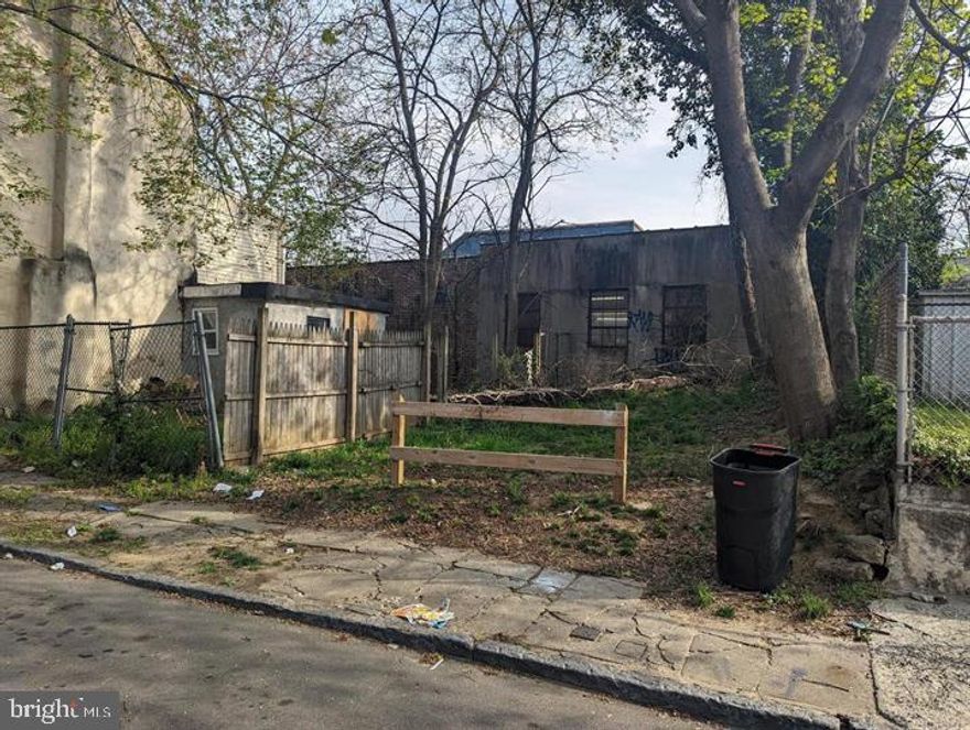 Build-able lot in great location. Available as a package with 3 other lots in the area.