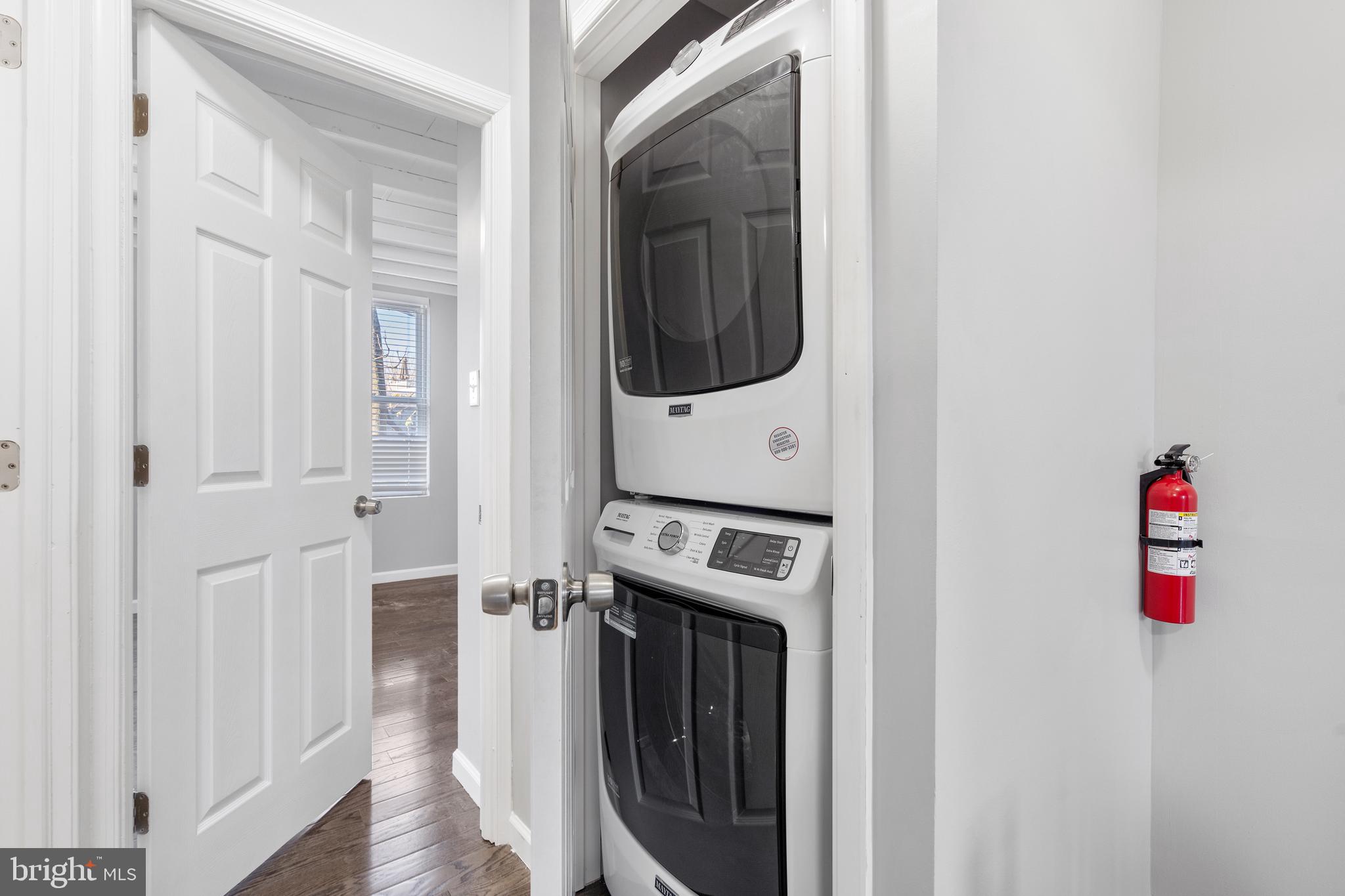 QUEEN VILLAGE - Residential Lease