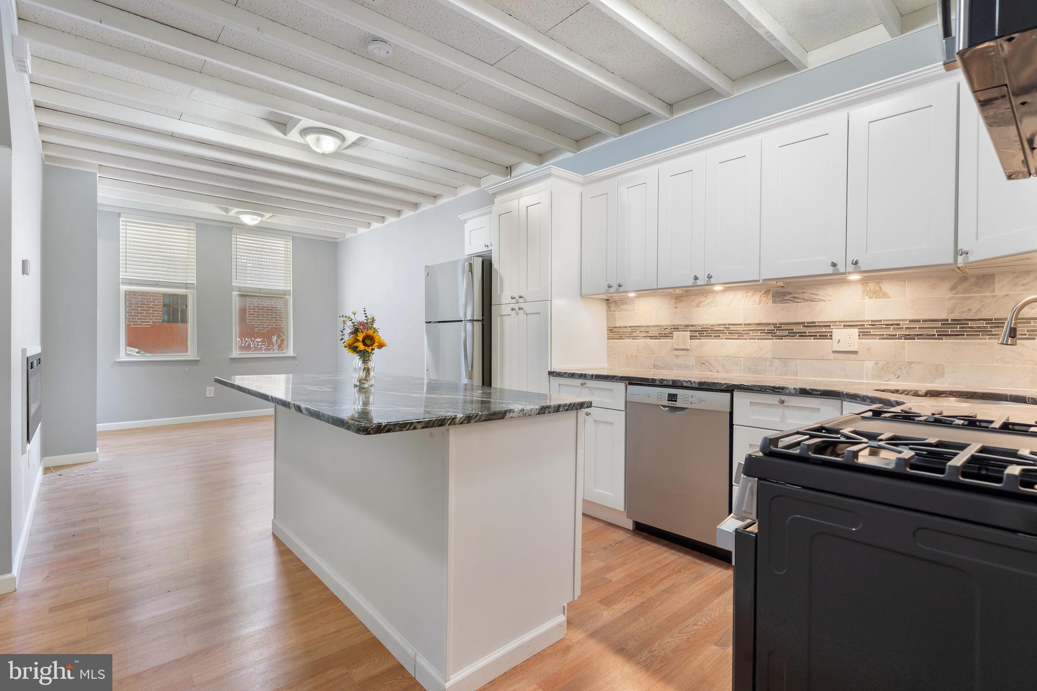 QUEEN VILLAGE - Residential Lease