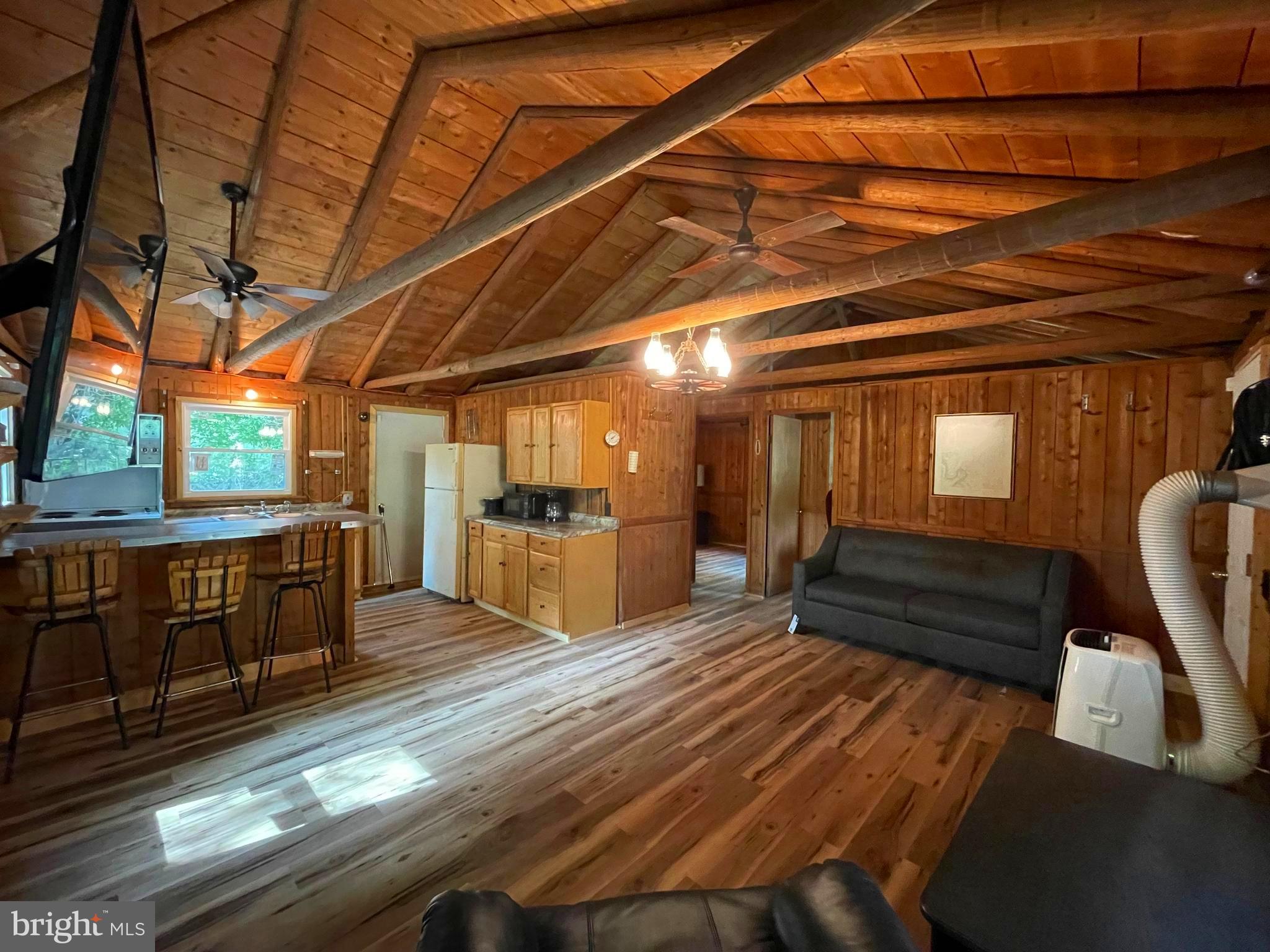 POTOMAC PARK ESTATES - Residential