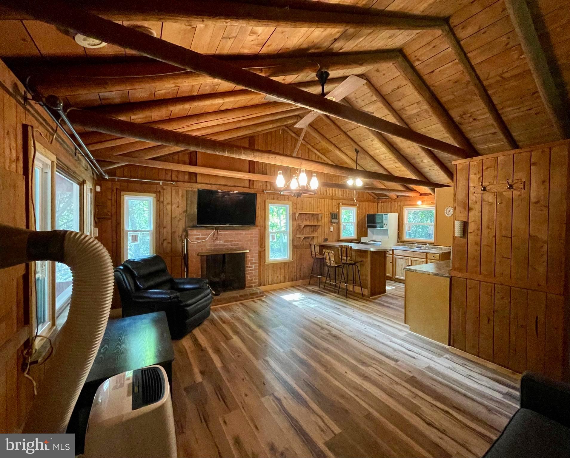 POTOMAC PARK ESTATES - Residential