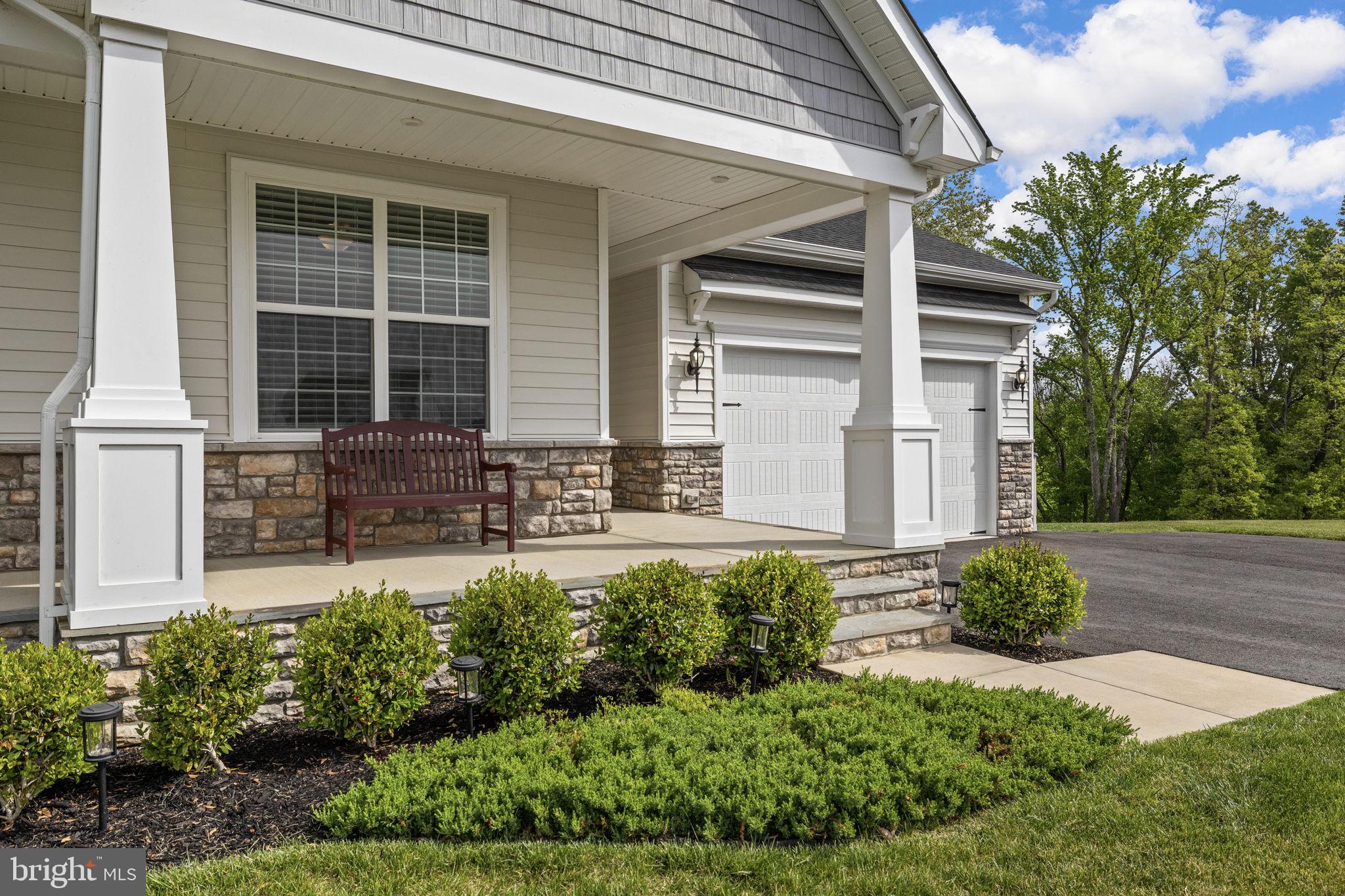 1821 LEGACY LANE