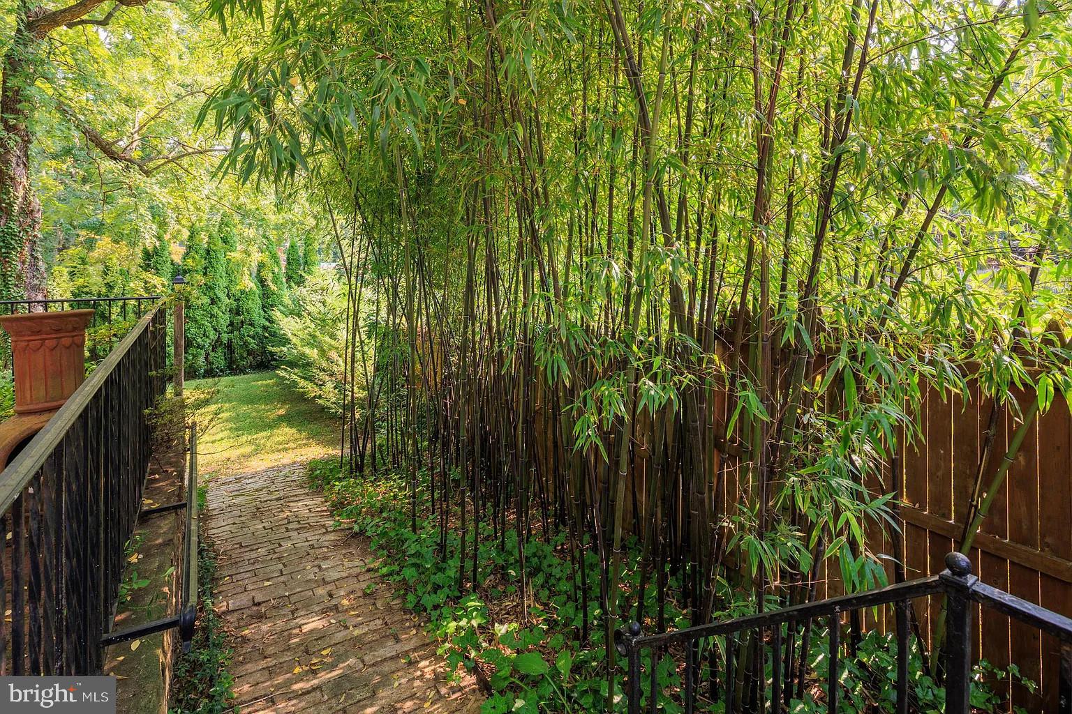 FOXHALL - Residential