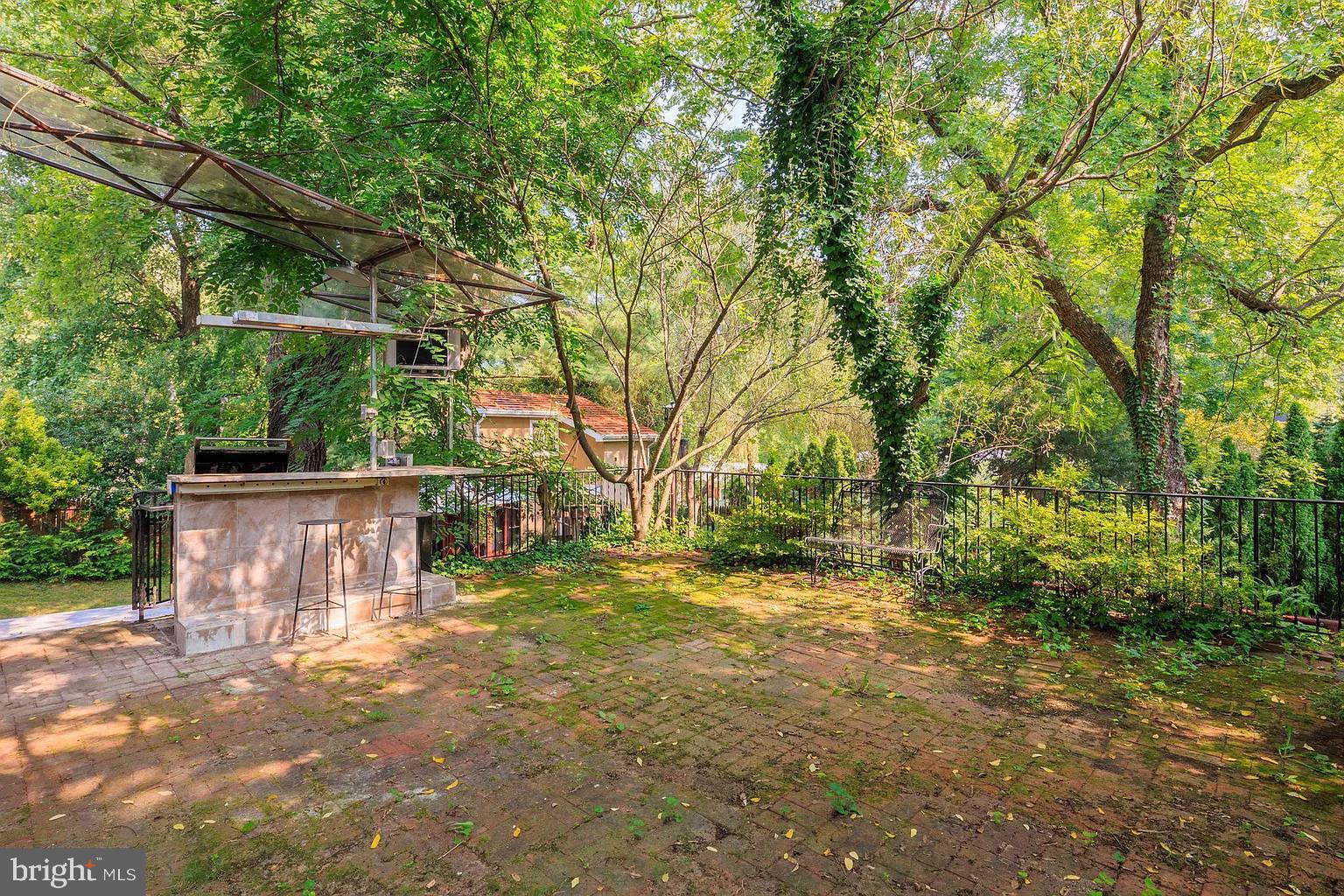 FOXHALL - Residential