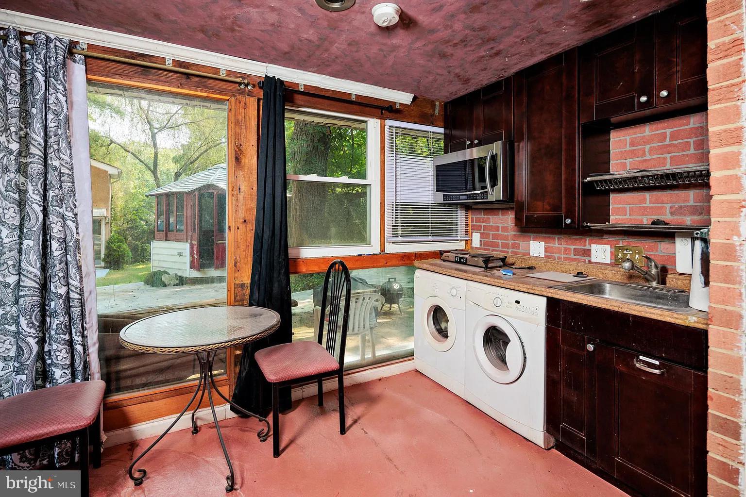 FOXHALL - Residential