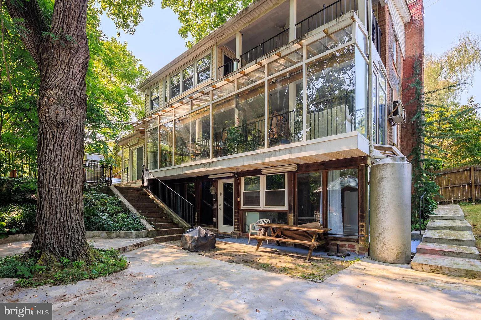 FOXHALL - Residential