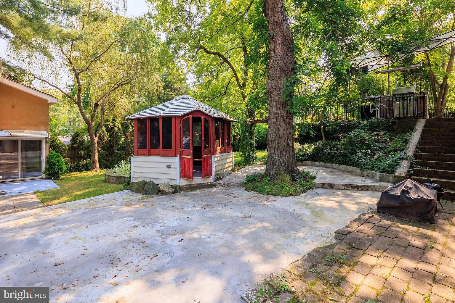 FOXHALL - Residential