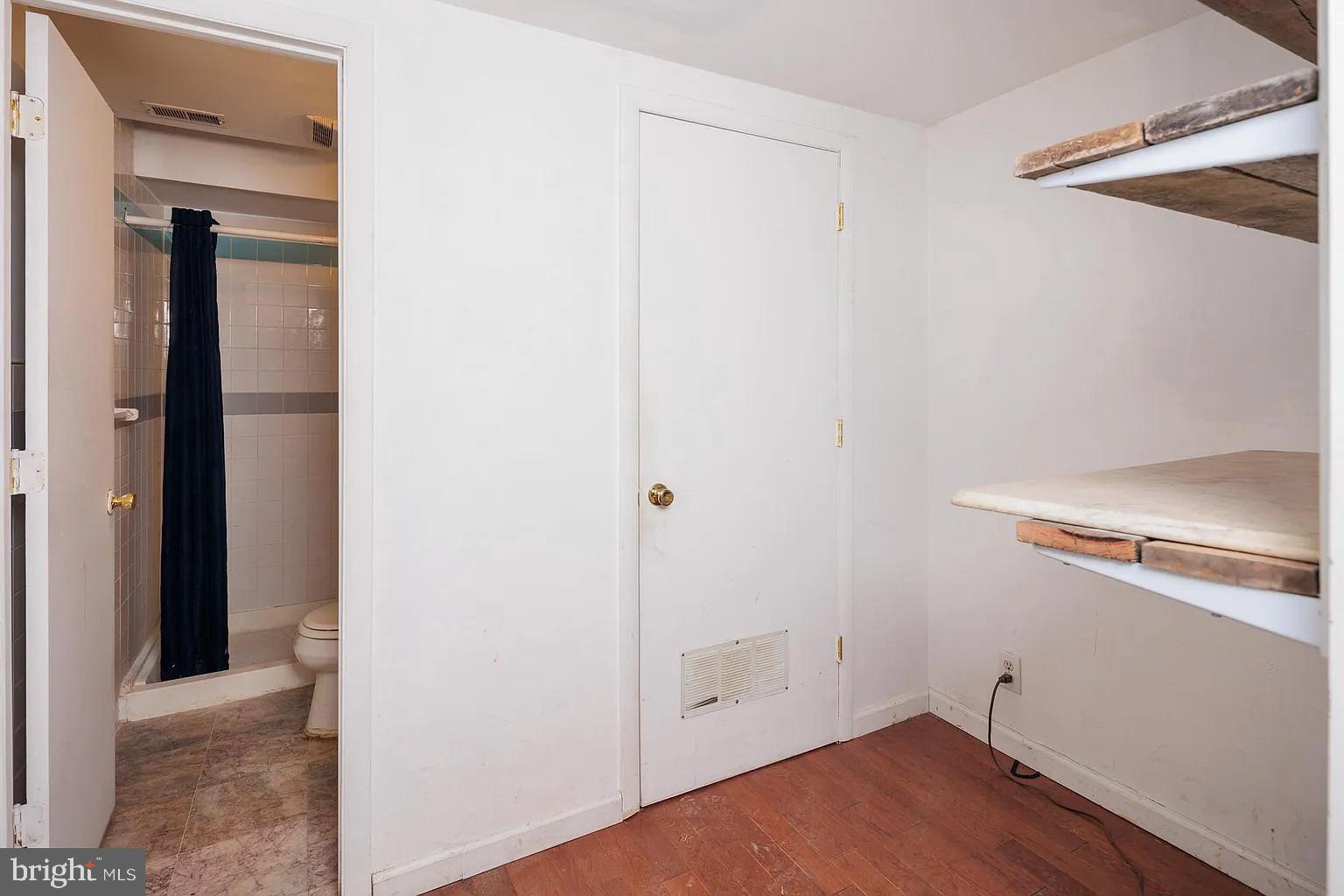 FOXHALL - Residential