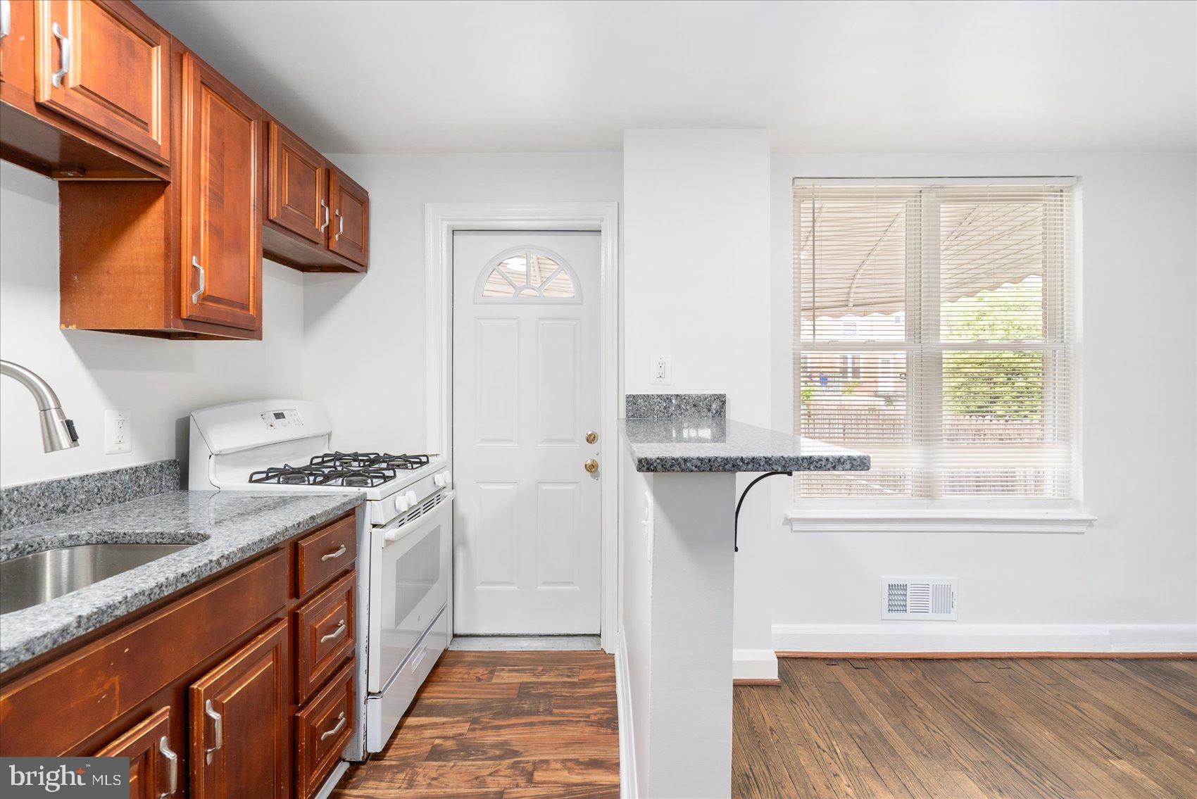 PARKSIDE - Residential