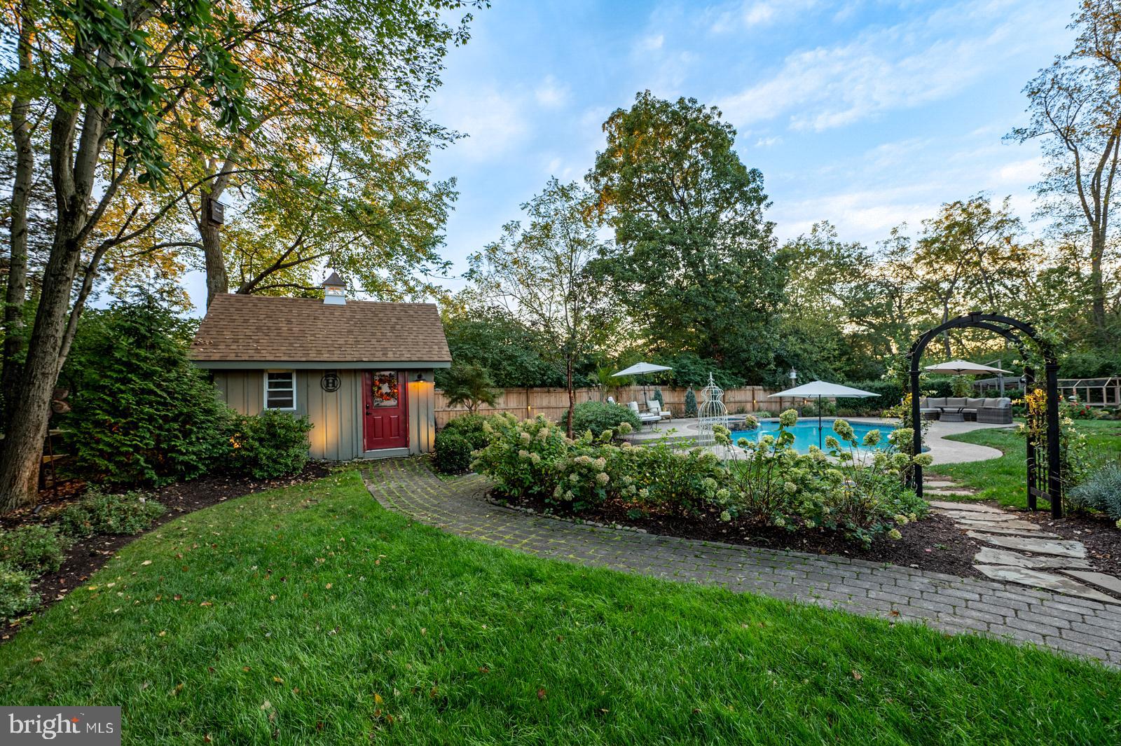 CHARTER OAKS - Residential