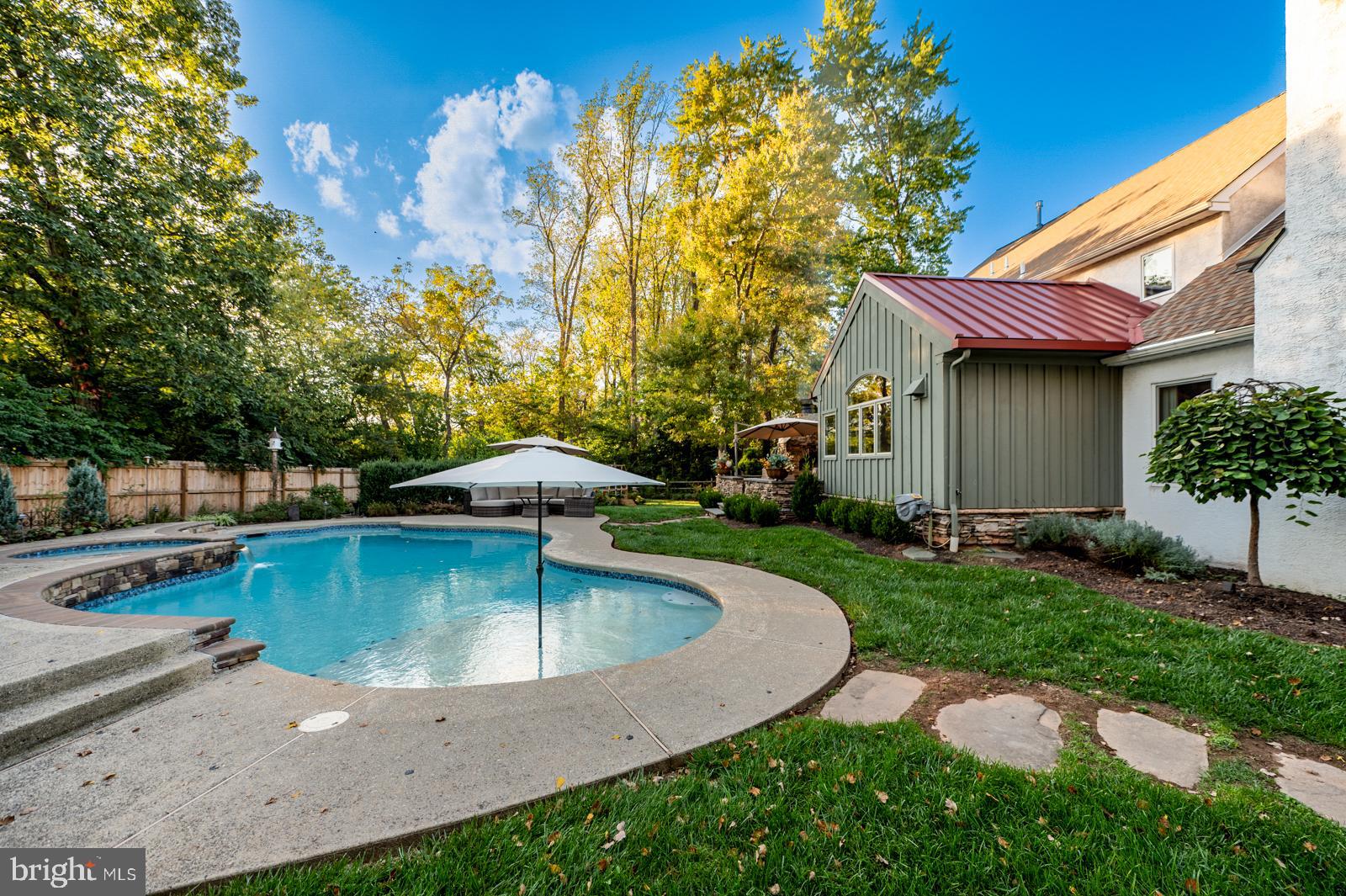 CHARTER OAKS - Residential