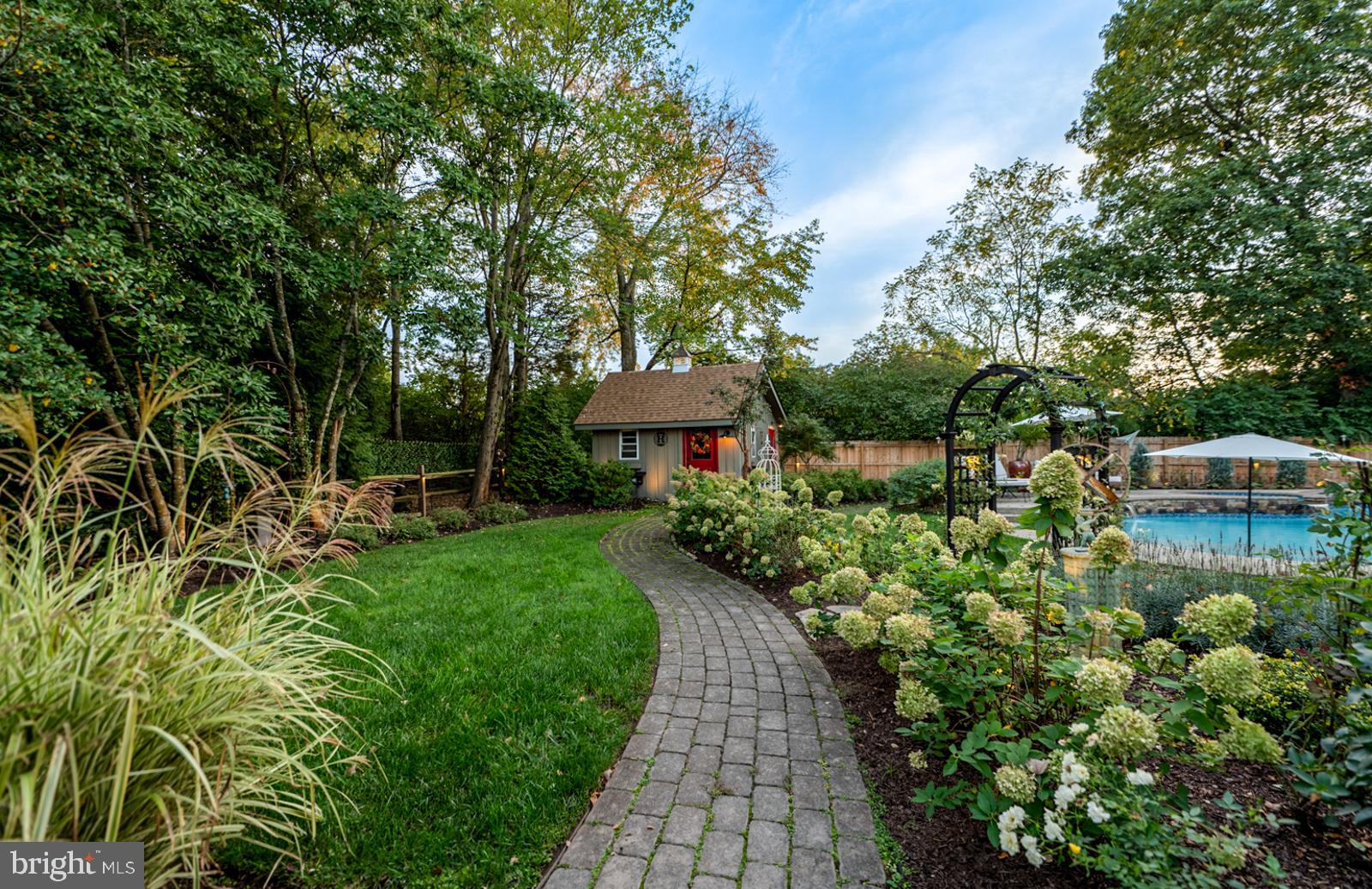 CHARTER OAKS - Residential