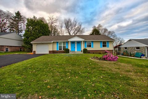 Photo of 825 DARBY LN, LANCASTER, PA 17601 (MLS # PALA2027958)