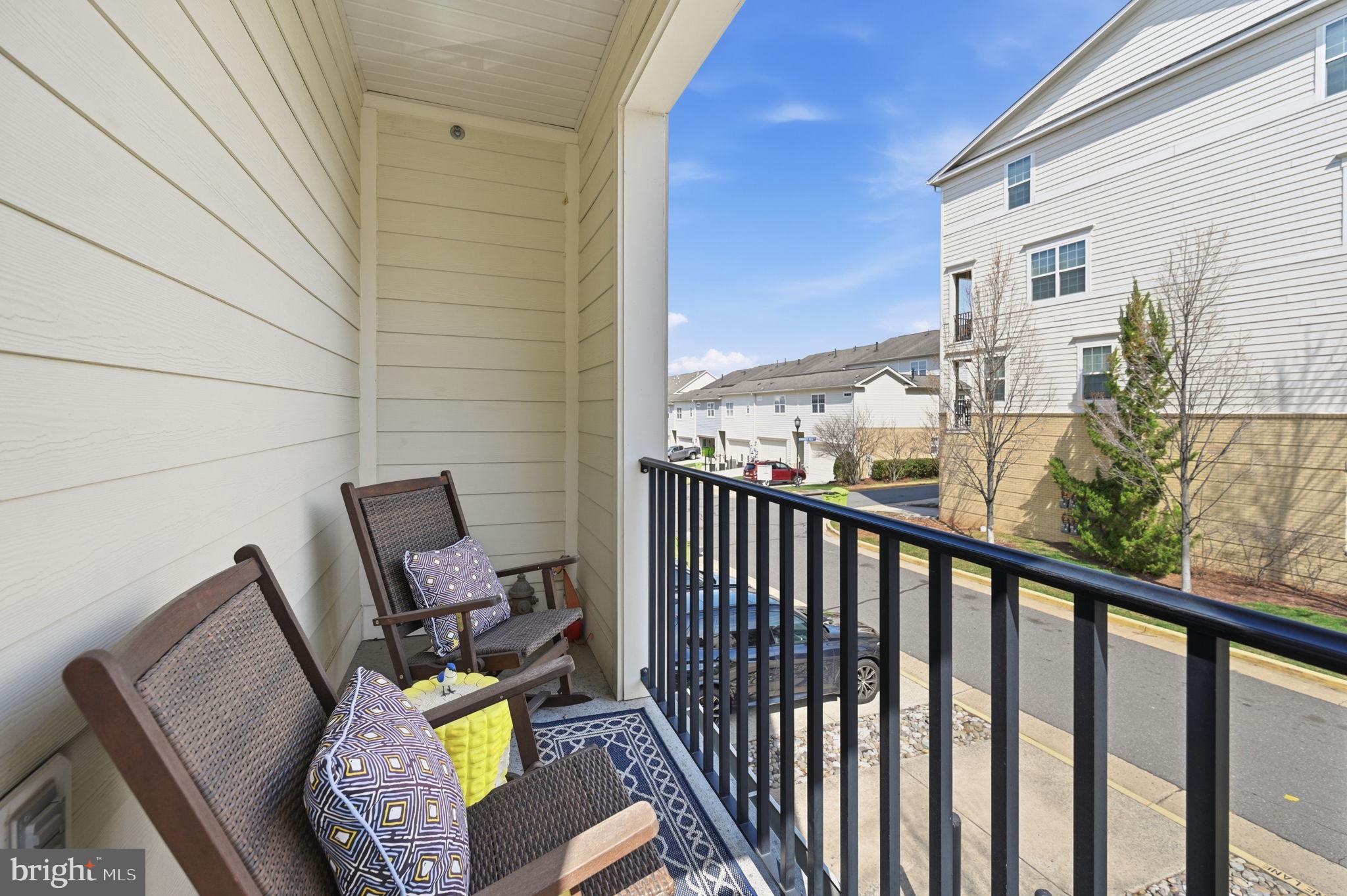 TOWNES CONDOMINIUMS - Residential