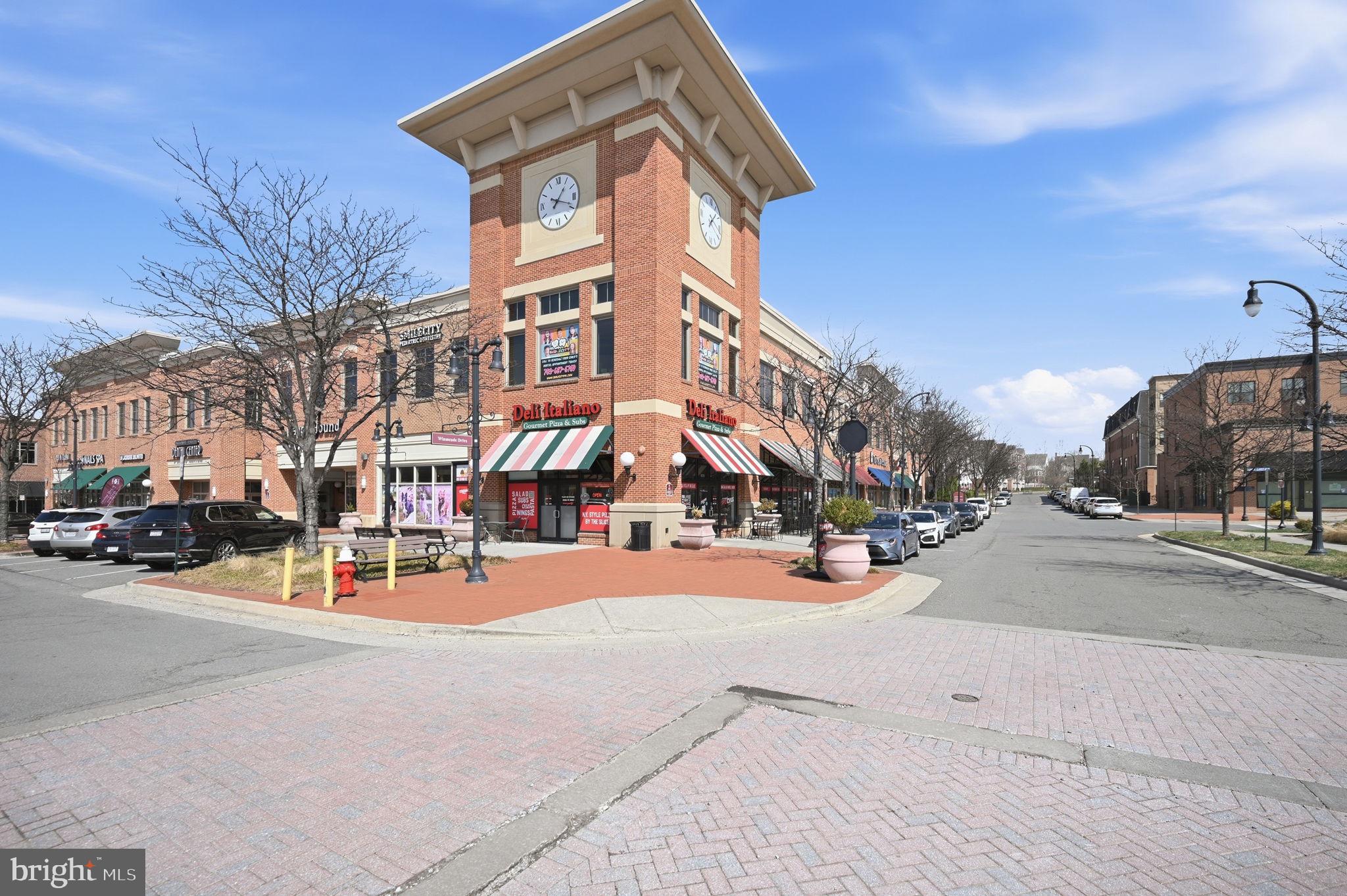 TOWNES CONDOMINIUMS - Residential