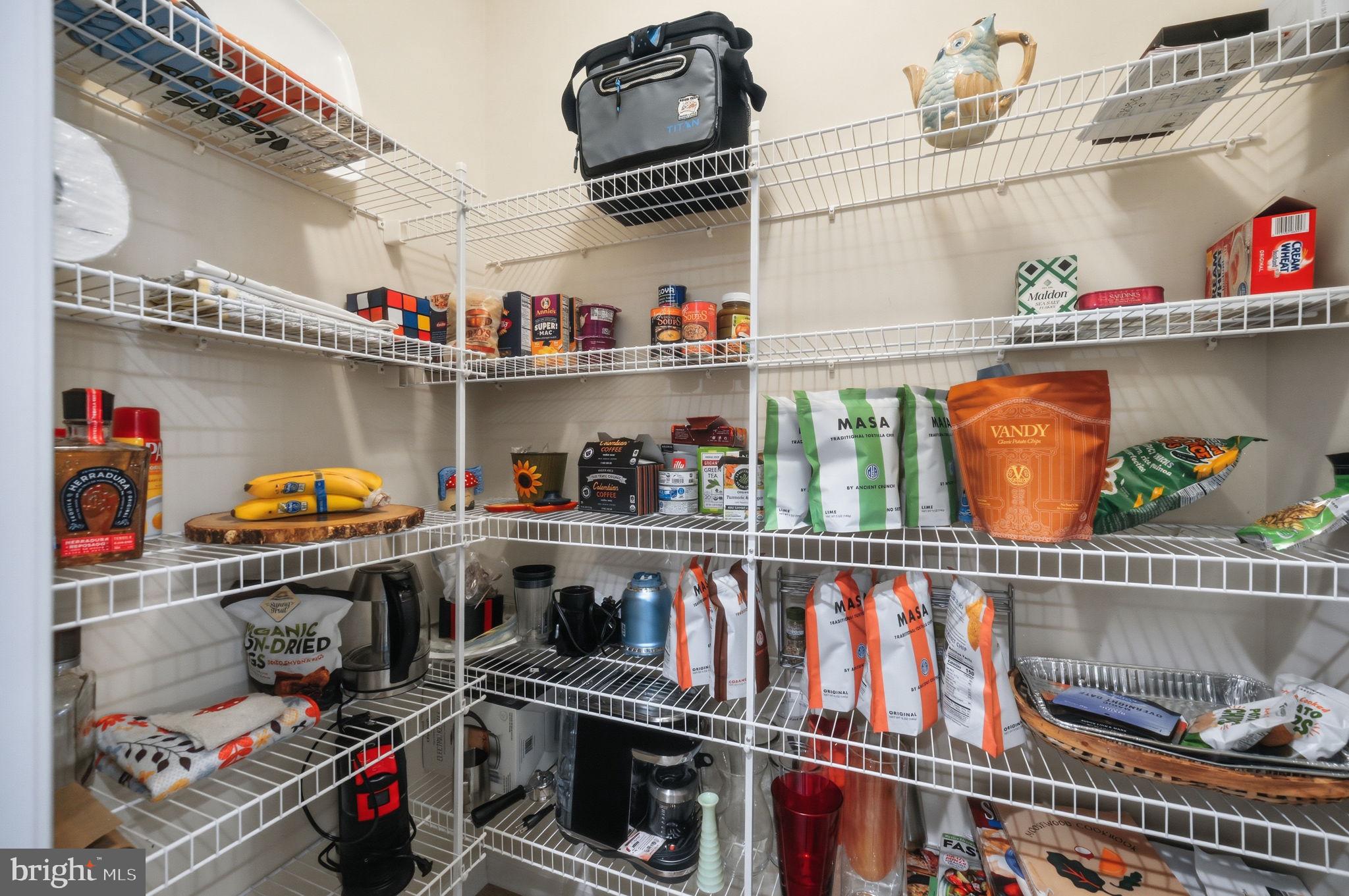 TOWNES CONDOMINIUMS - Residential