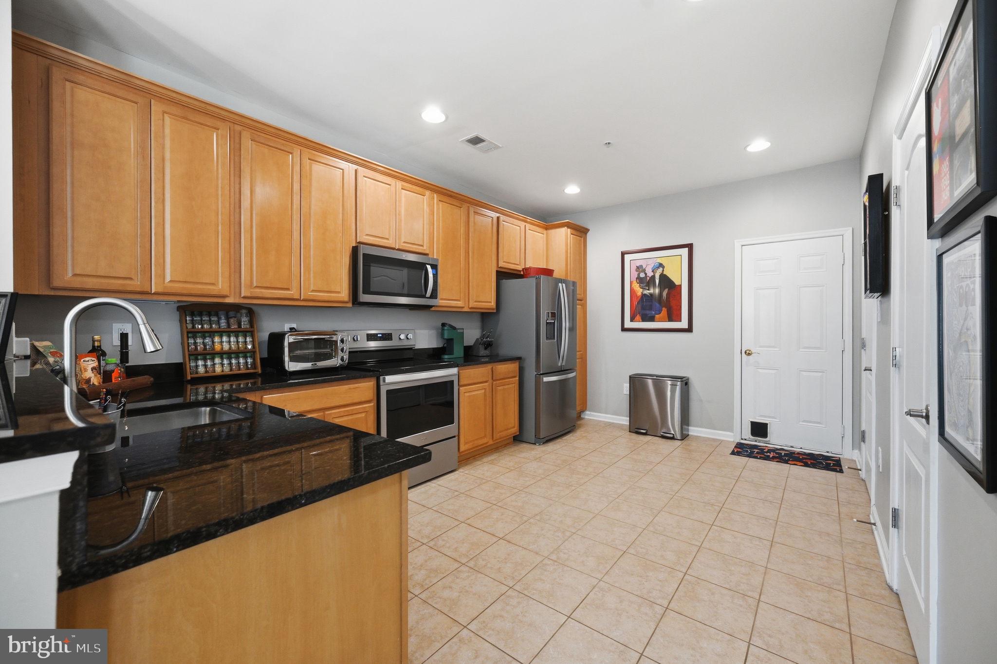 TOWNES CONDOMINIUMS - Residential