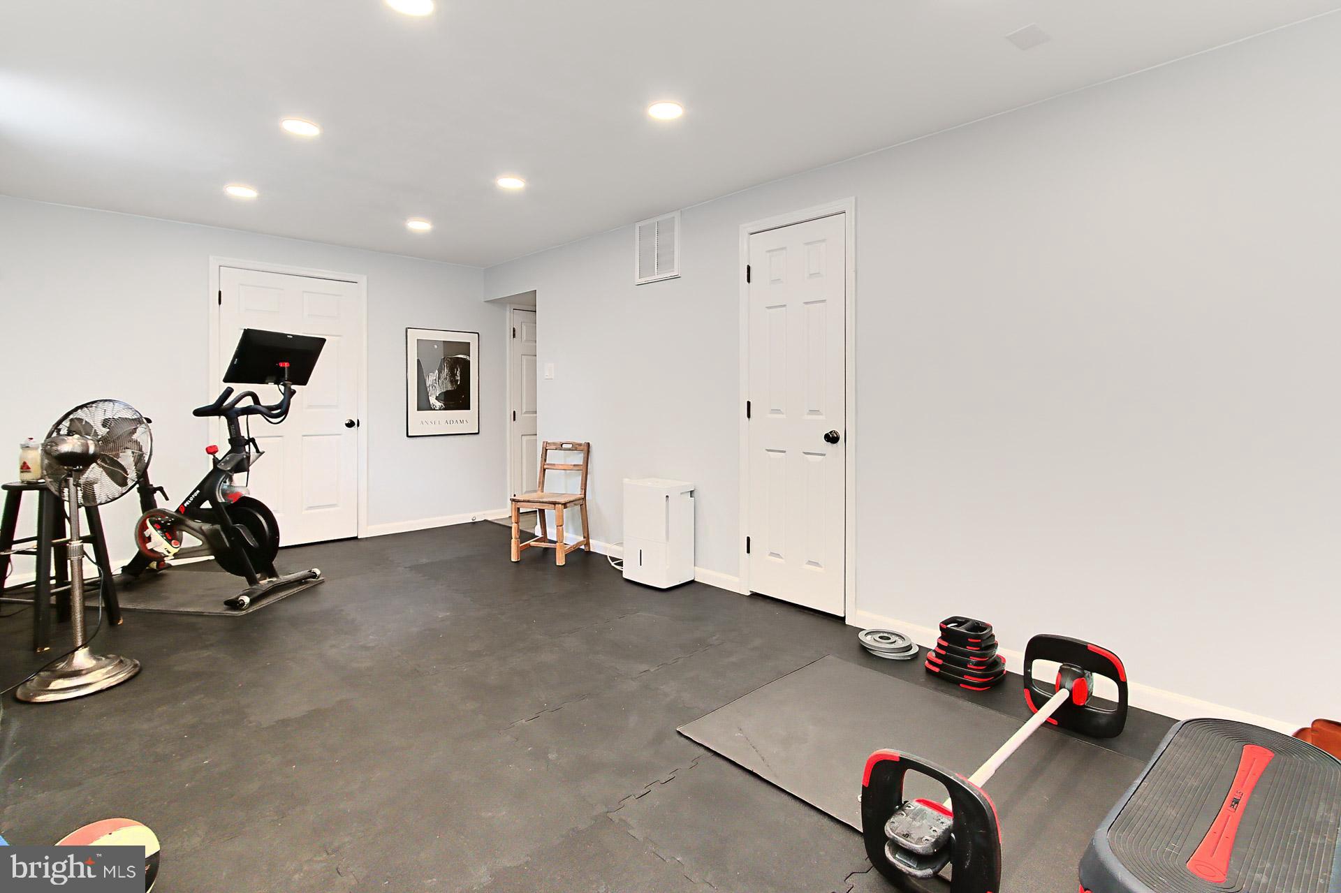 SEQUOIA FARMS - Residential