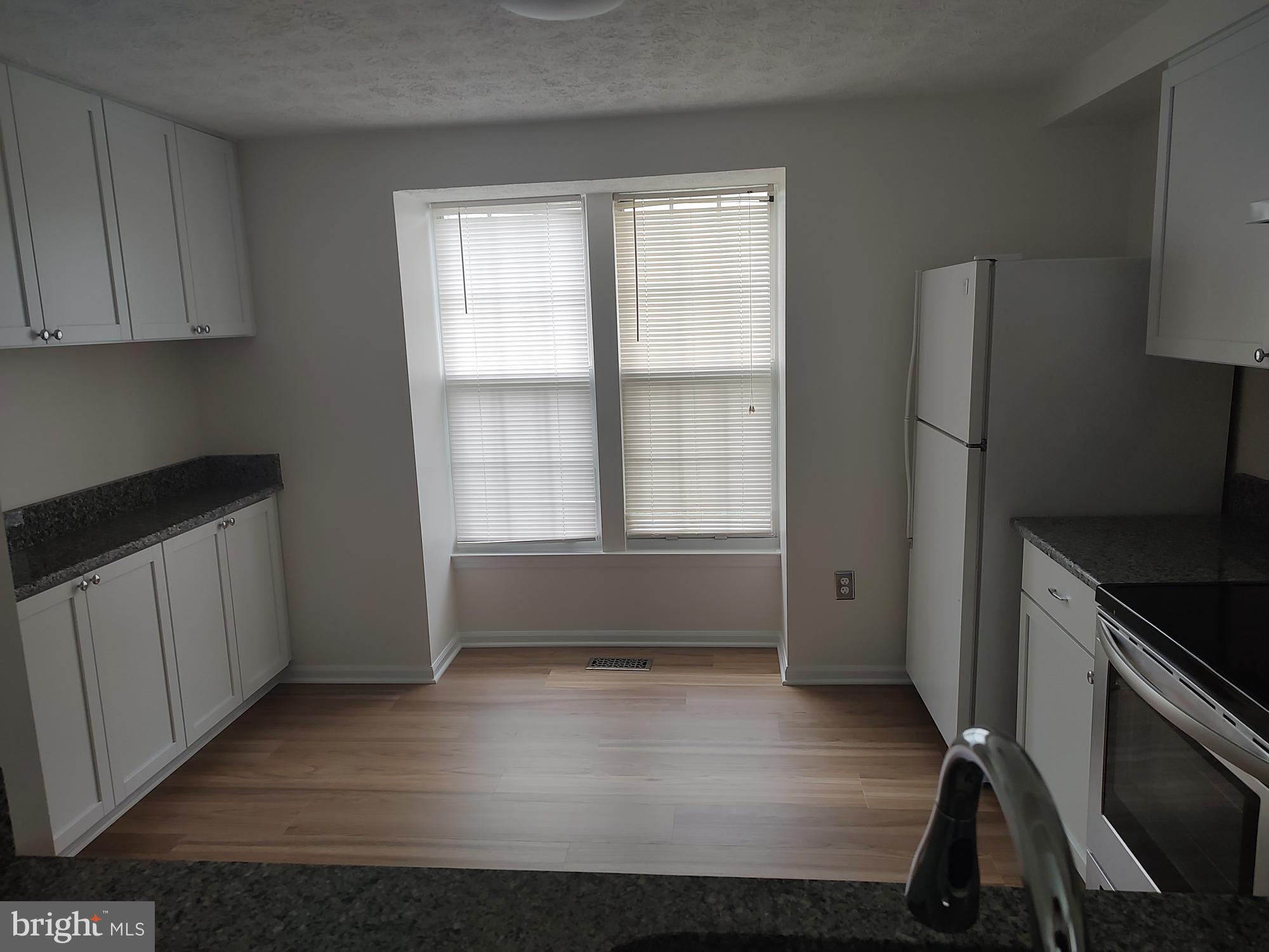 CONSTANT FRIENDSHIP - Residential Lease