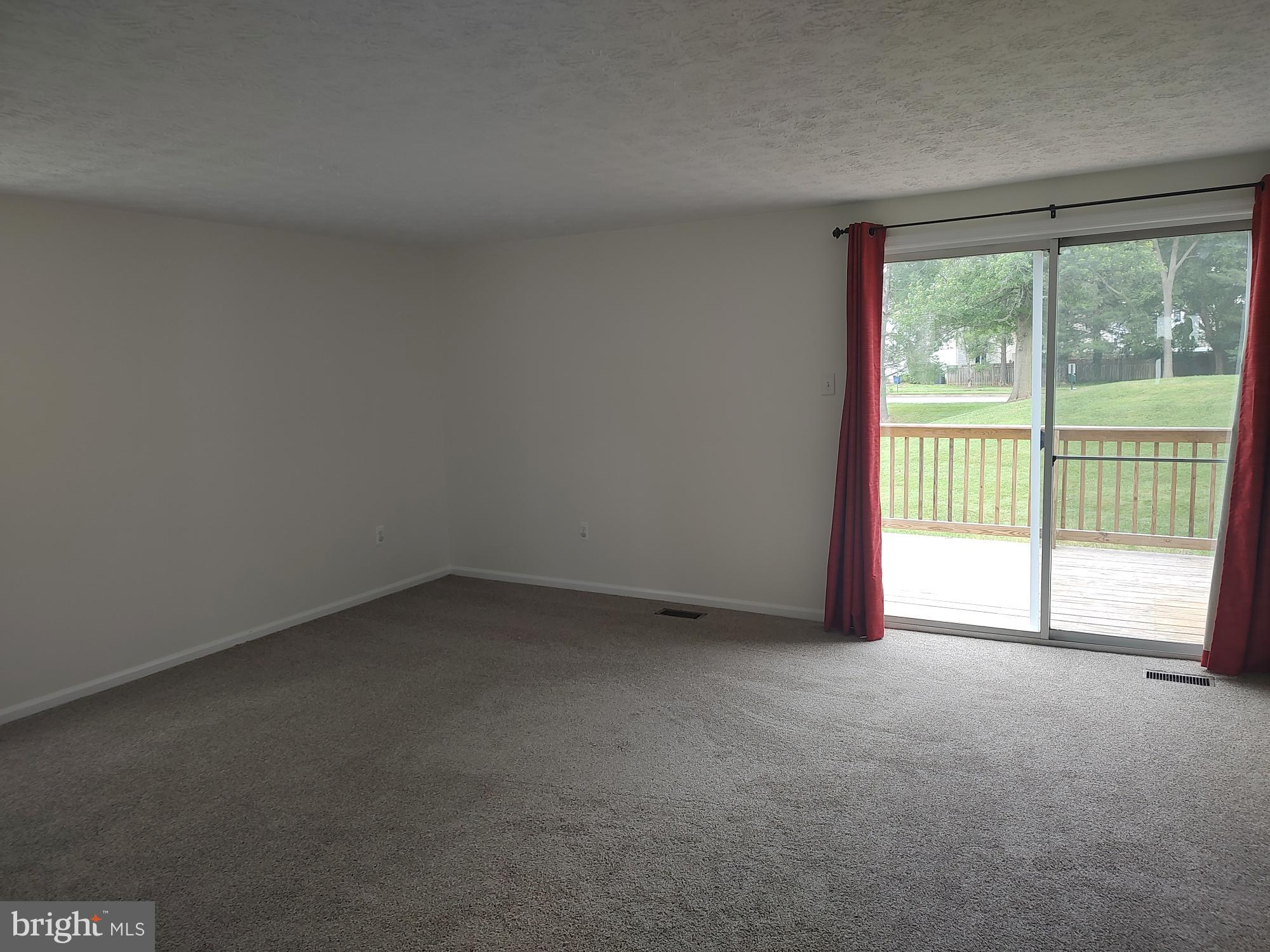 CONSTANT FRIENDSHIP - Residential Lease