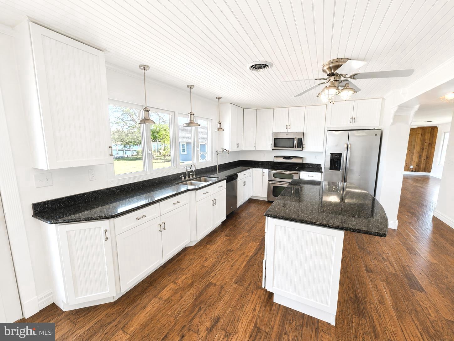 MUDDY HOOK COVE - Residential