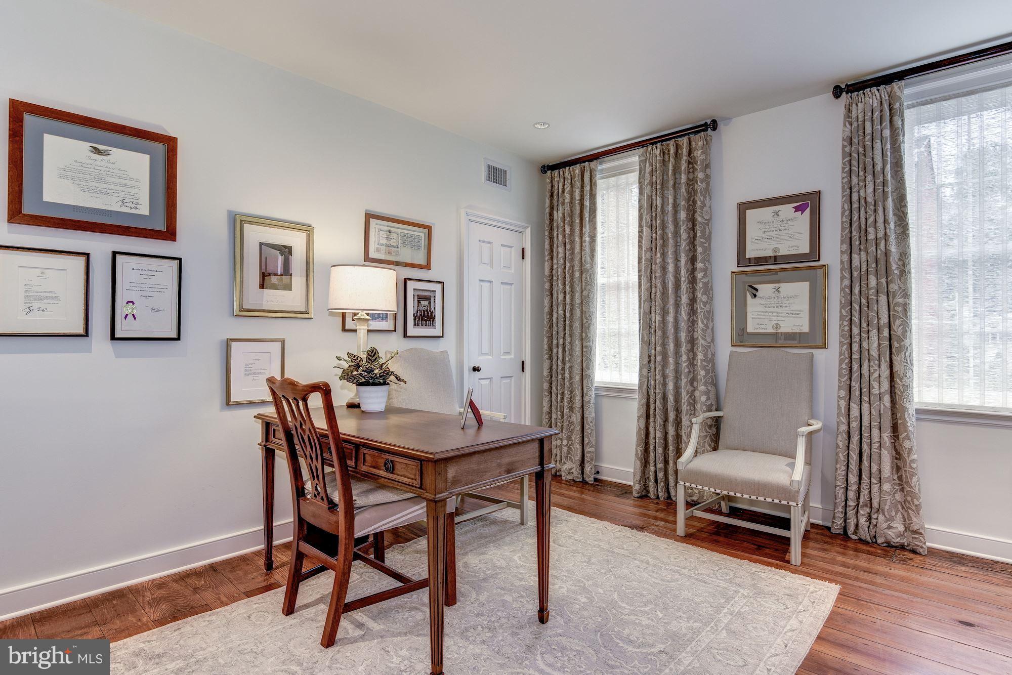 GEORGETOWN - Residential