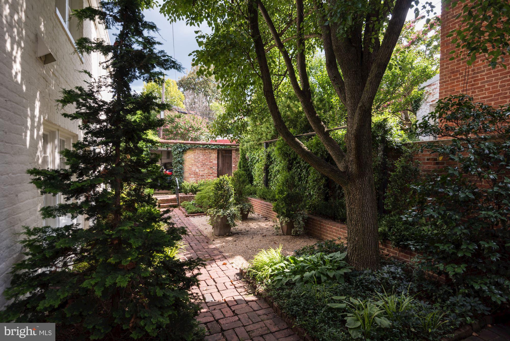 GEORGETOWN - Residential
