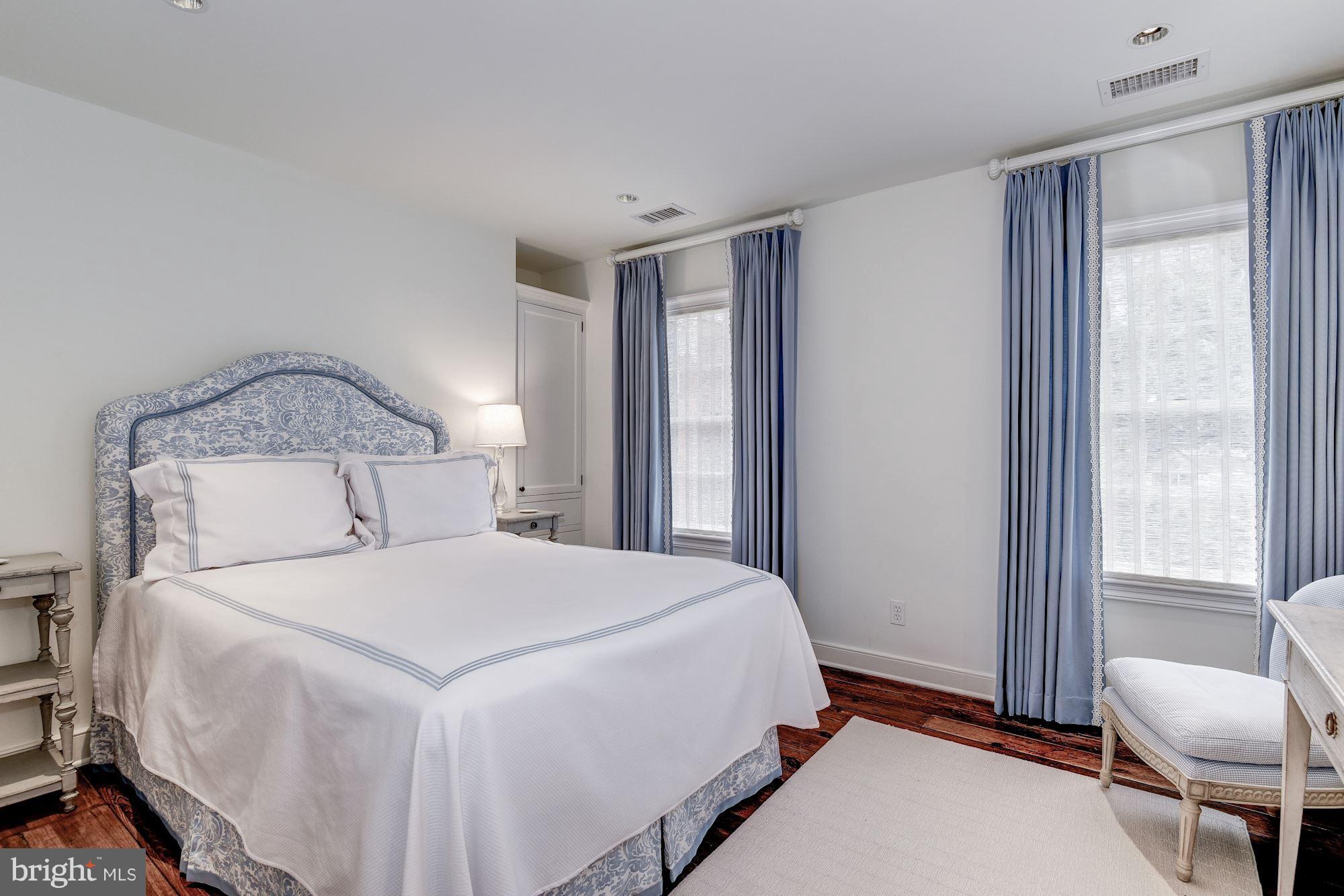 GEORGETOWN - Residential