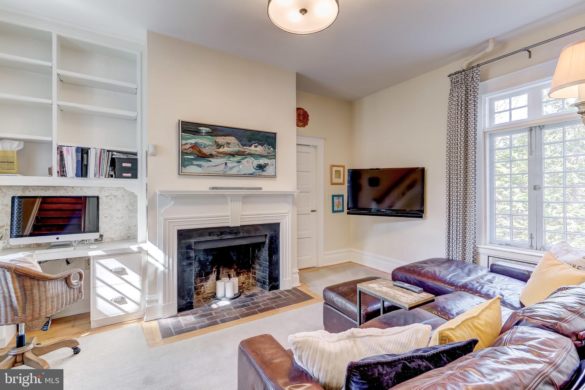 ROLAND PARK - Residential